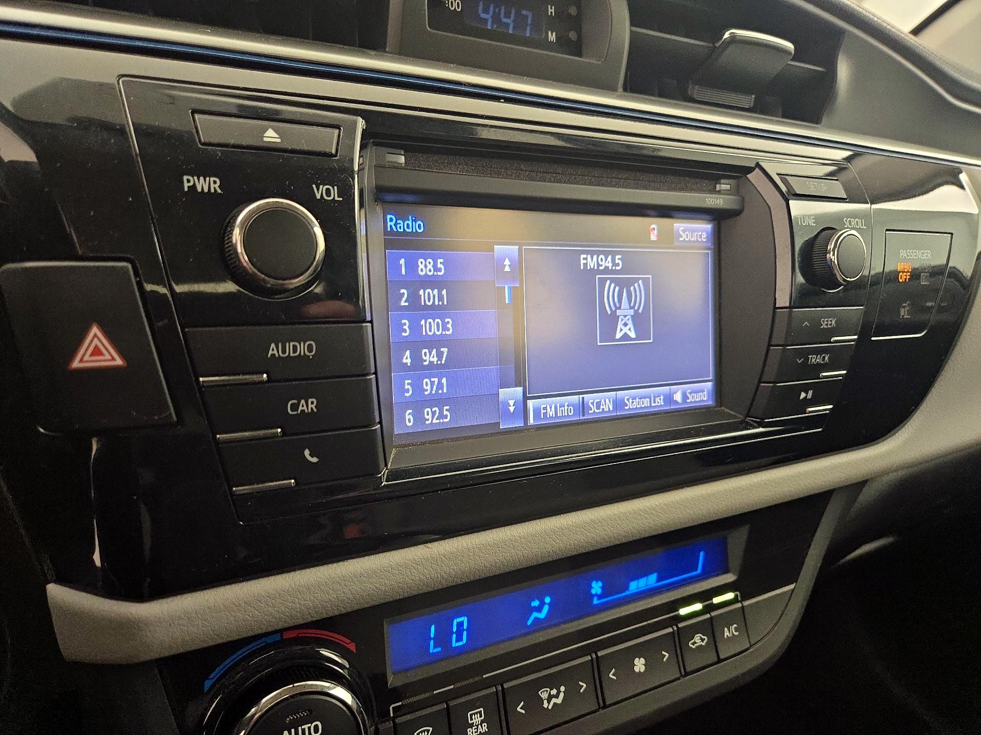 Thumbnail: 2015 Toyota Corolla - 15
