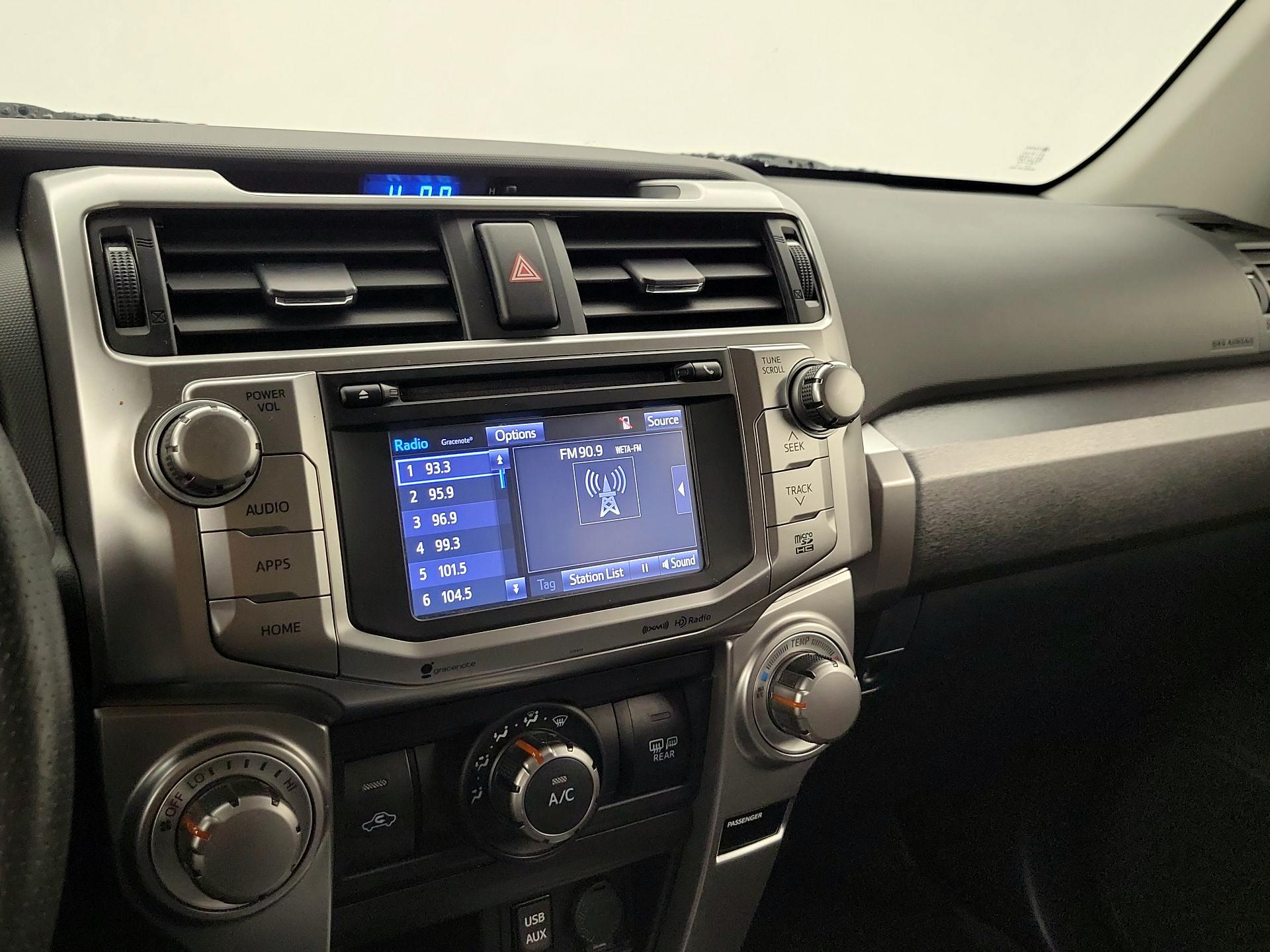 Thumbnail: 2019 Toyota 4Runner - 16