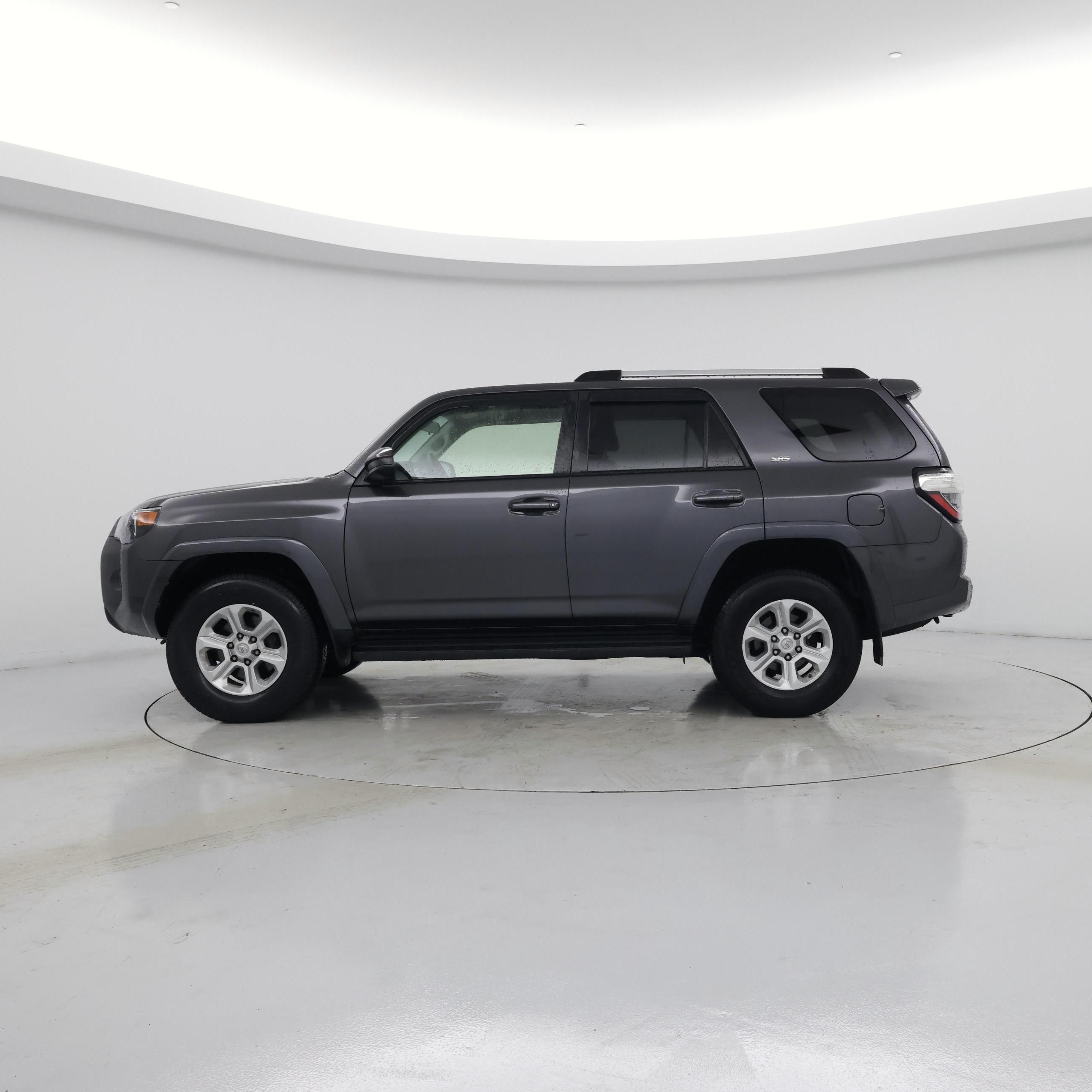 Thumbnail: 2019 Toyota 4Runner - 3