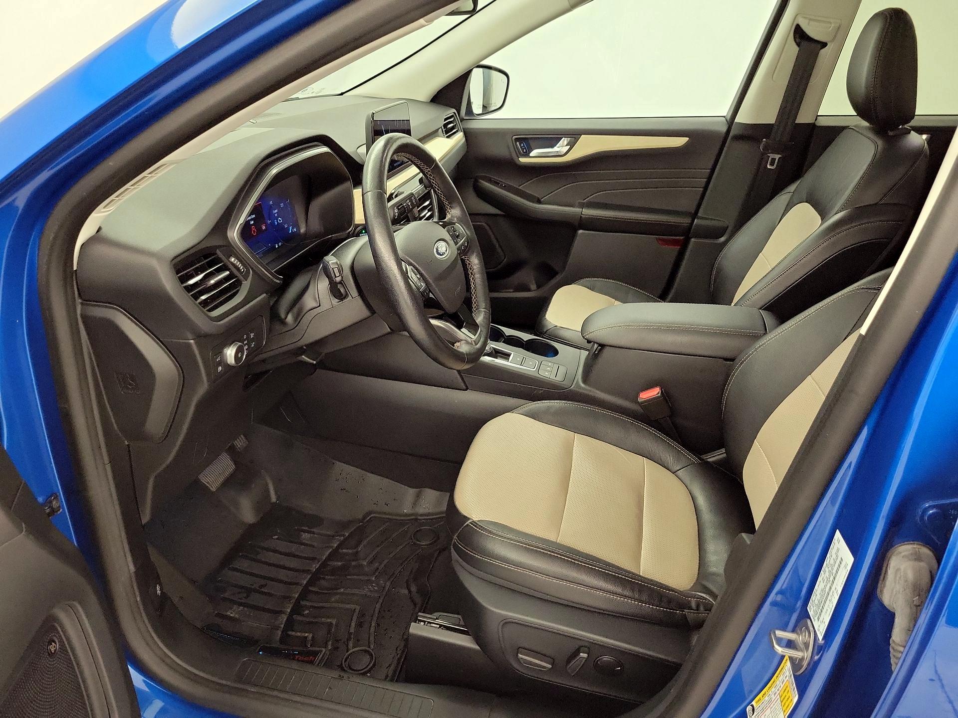 Thumbnail: 2021 Ford Escape - 11
