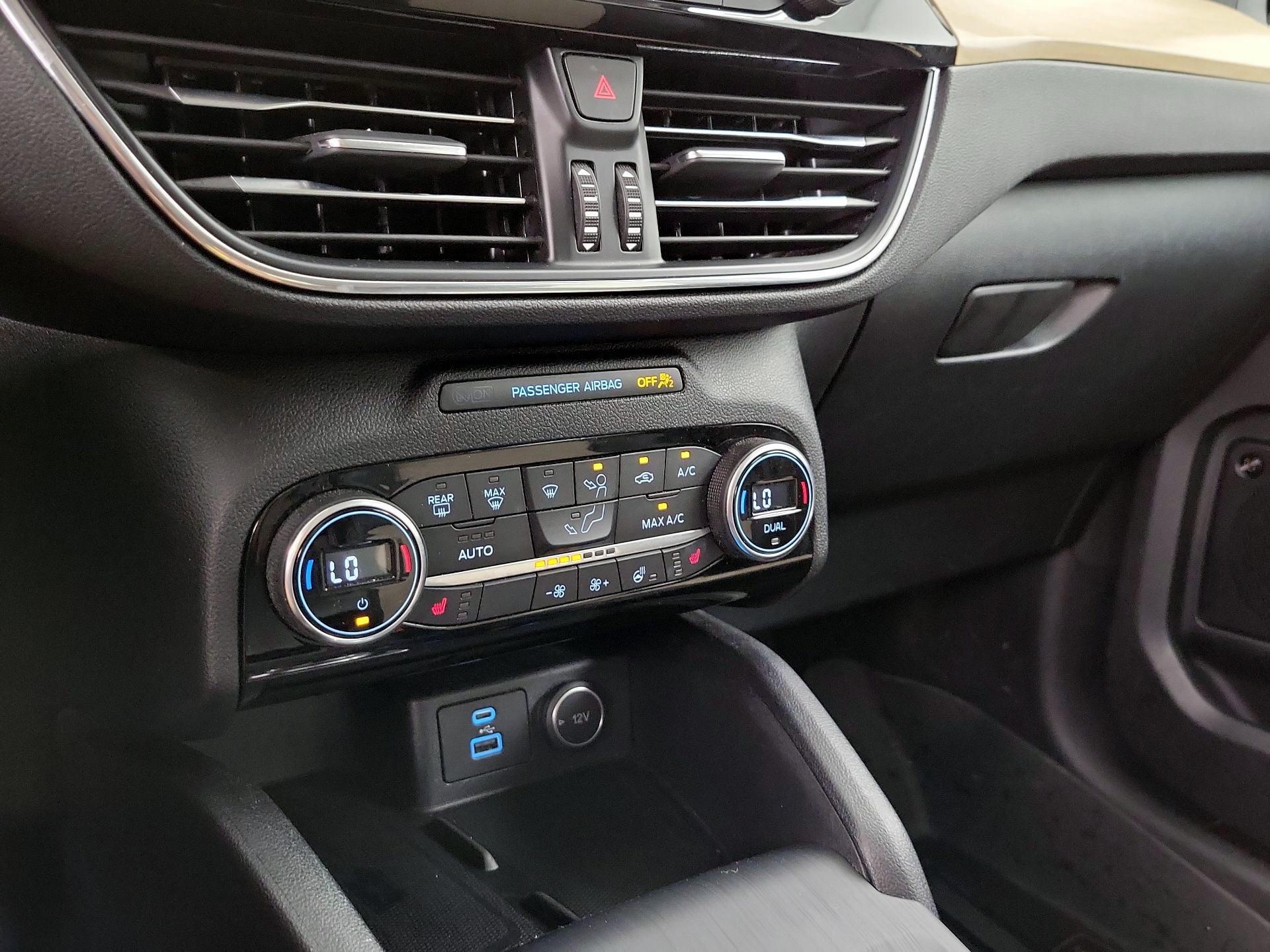 Thumbnail: 2021 Ford Escape - 17