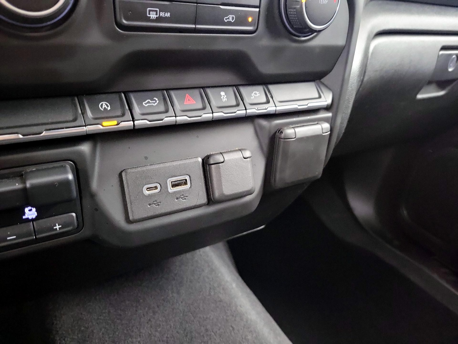 2021 Chevrolet Silverado 1500 Custom - Photo 19