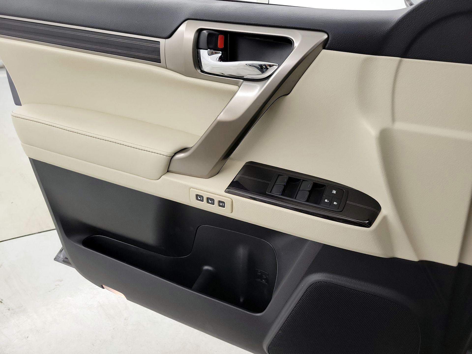 Thumbnail: 2021 Lexus GX - 12