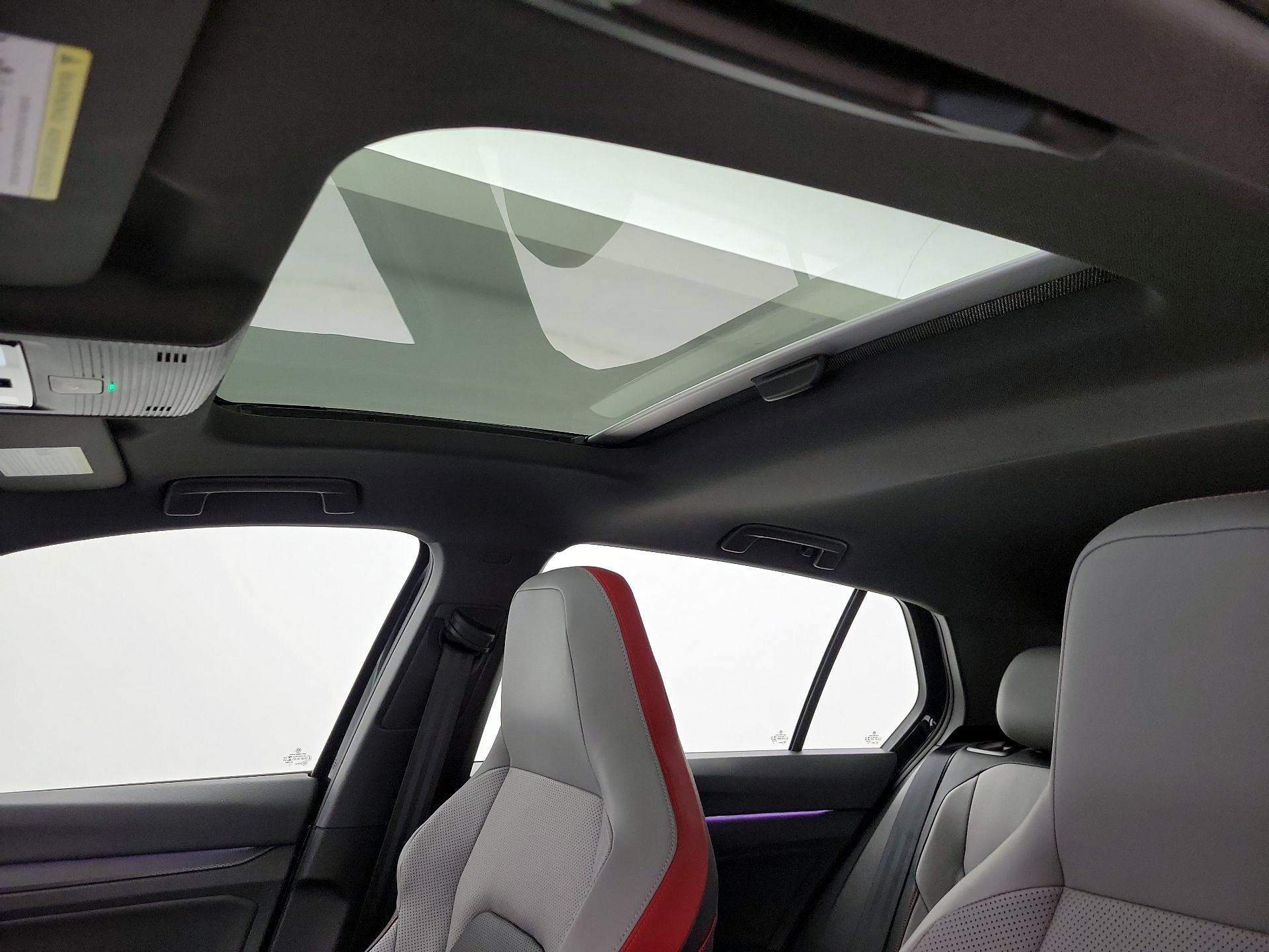 Thumbnail: 2022 Volkswagen Golf - 20
