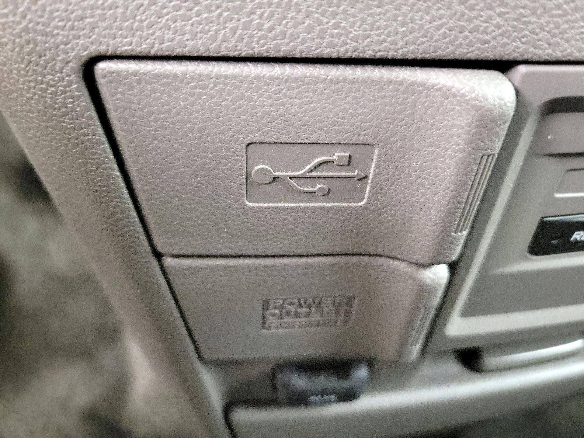 Thumbnail: 2016 Honda Odyssey - 18