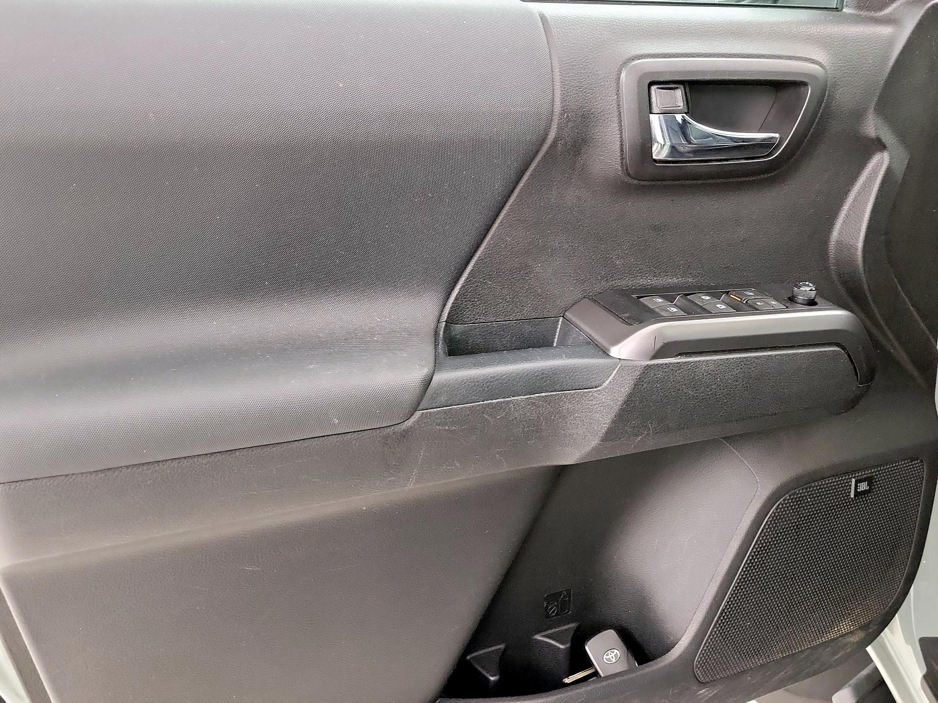 Thumbnail: 2021 Toyota Tacoma - 12