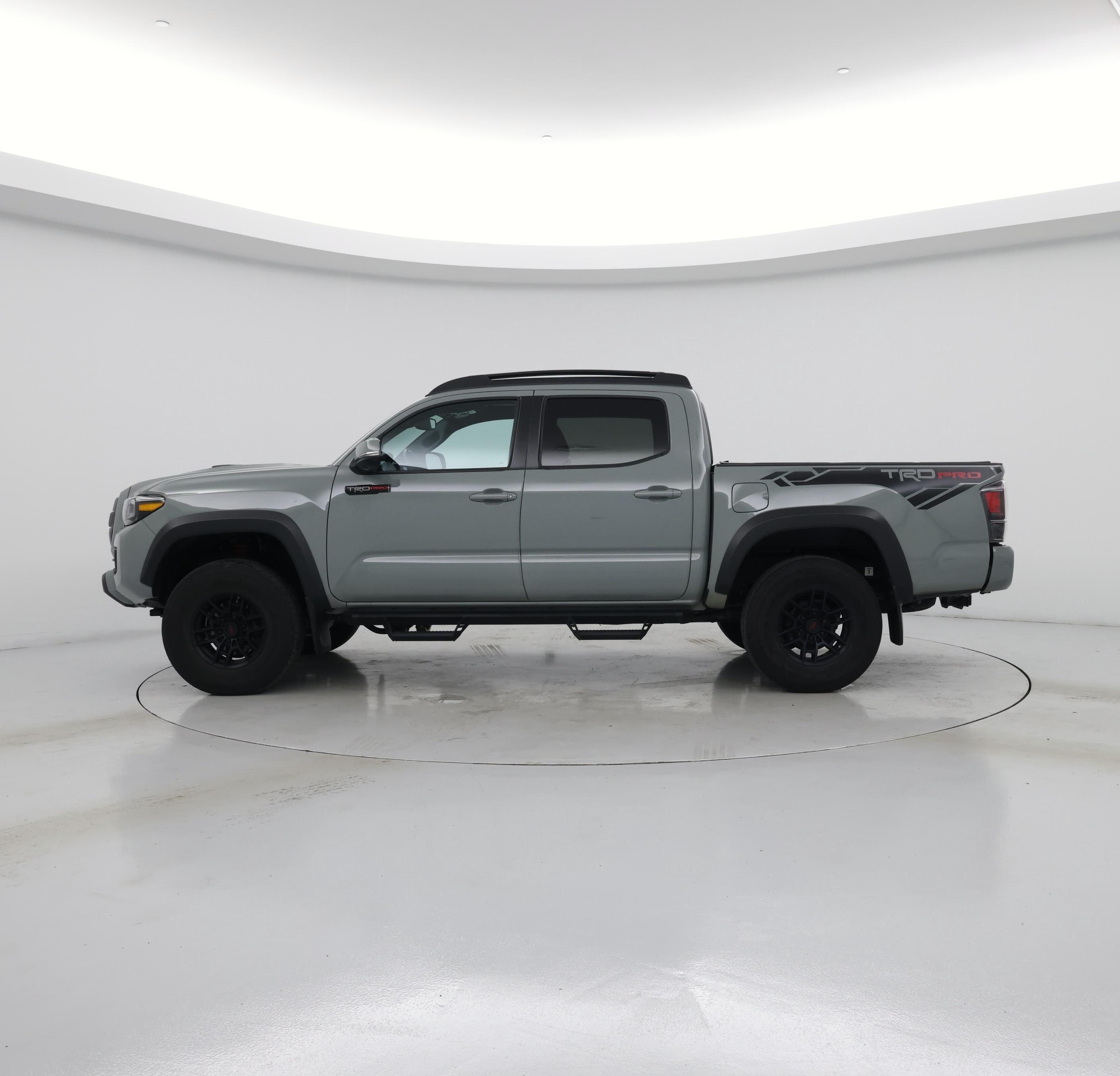 Thumbnail: 2021 Toyota Tacoma - 3