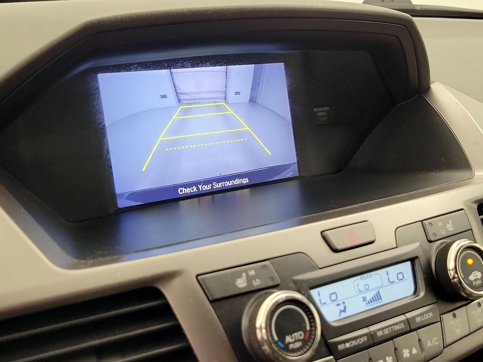 Thumbnail: 2016 Honda Odyssey - 14