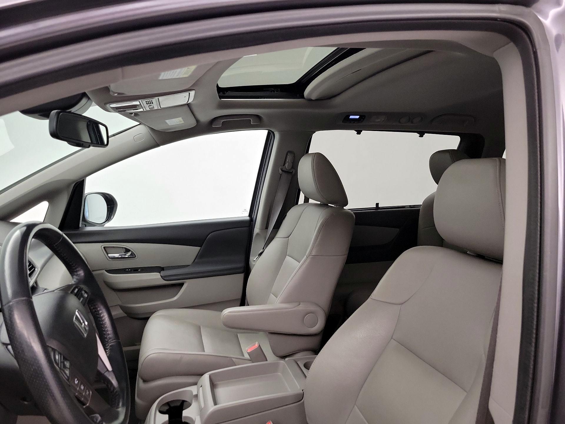 Thumbnail: 2016 Honda Odyssey - 19