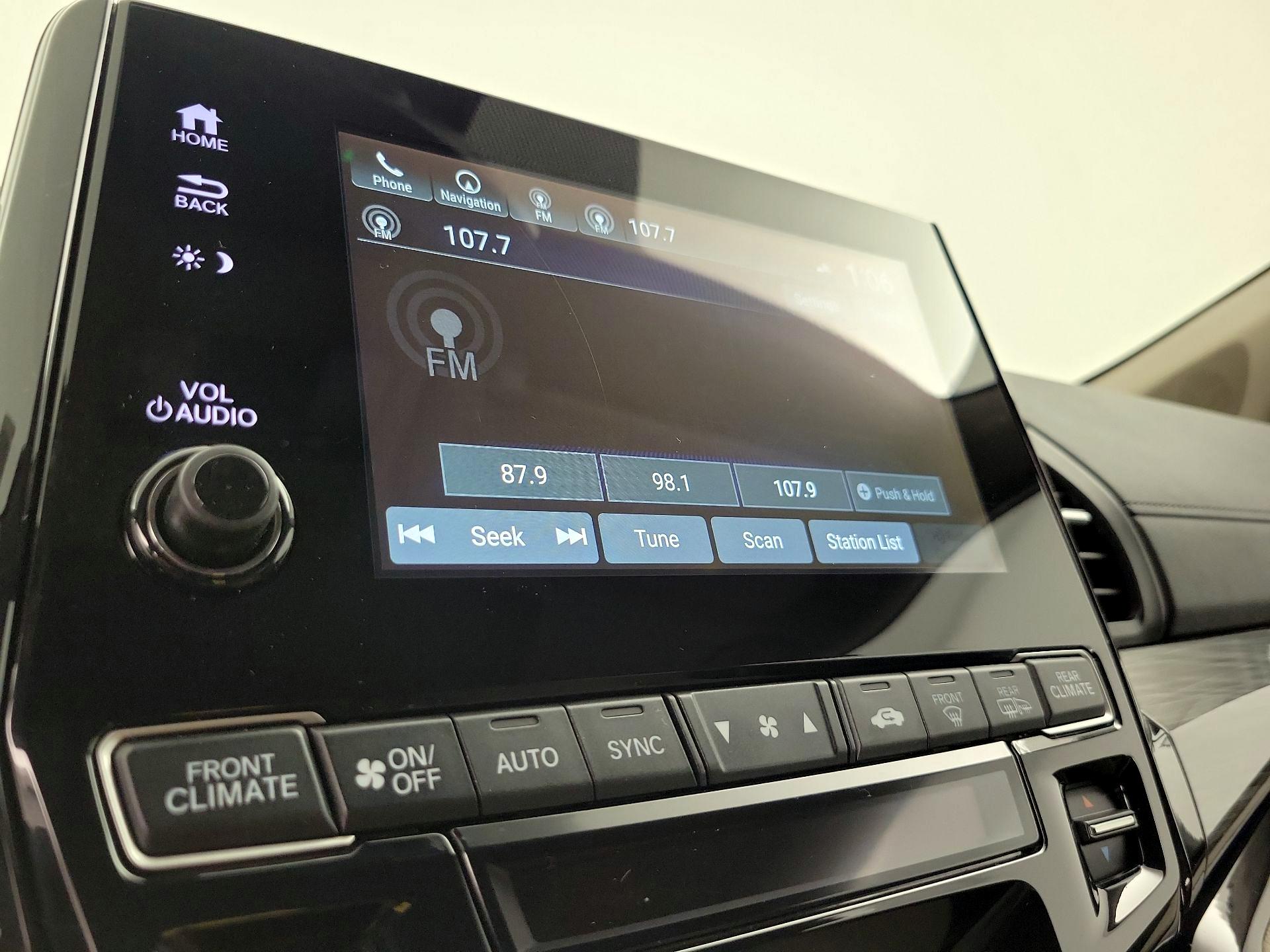 Thumbnail: 2023 Honda Odyssey - 16