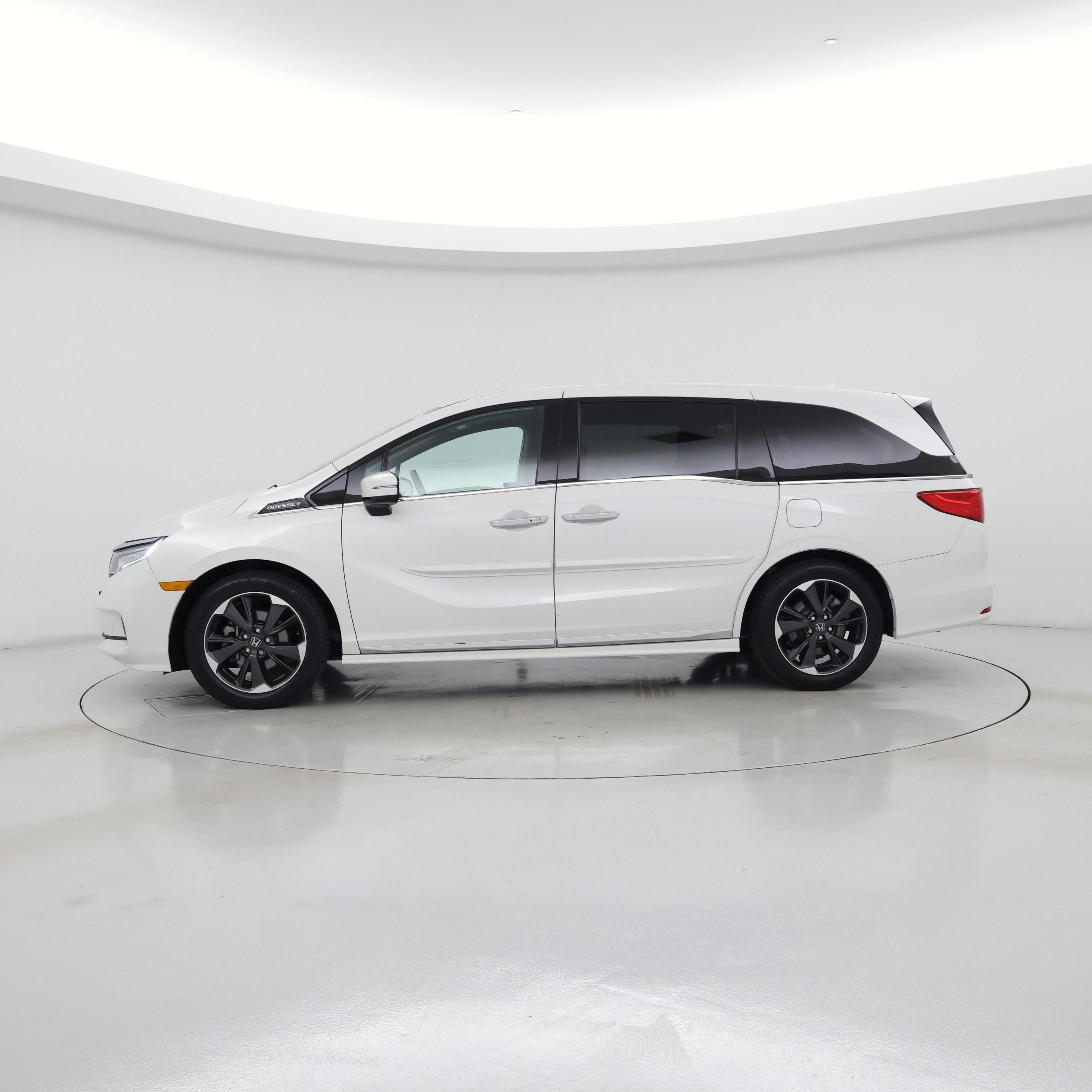 Thumbnail: 2023 Honda Odyssey - 3