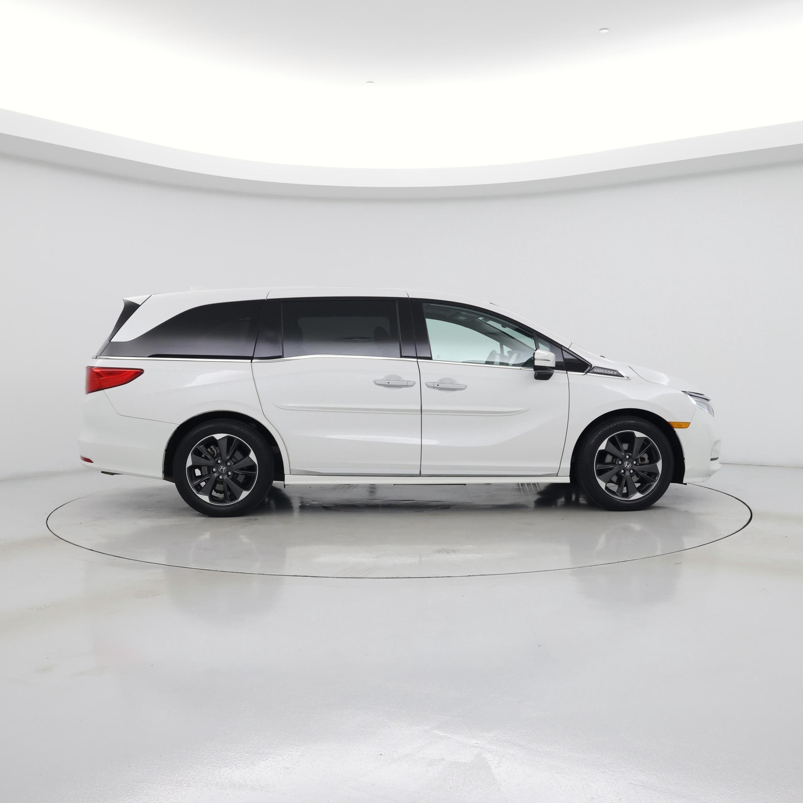 Thumbnail: 2023 Honda Odyssey - 7
