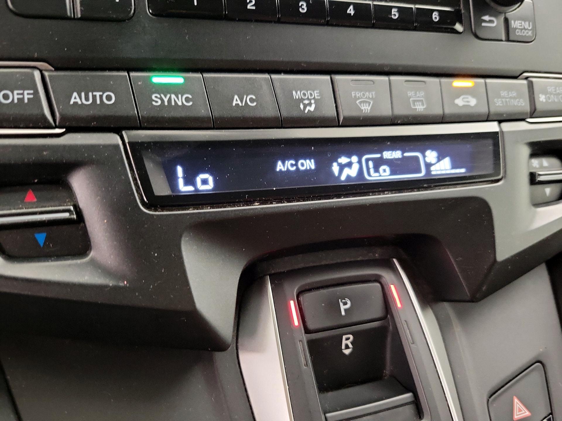 Thumbnail: 2019 Honda Odyssey - 15