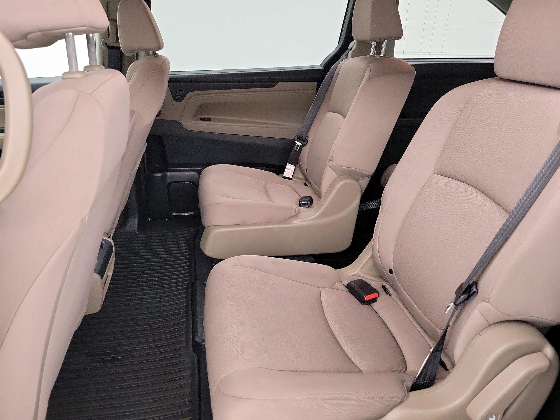Thumbnail: 2019 Honda Odyssey - 18