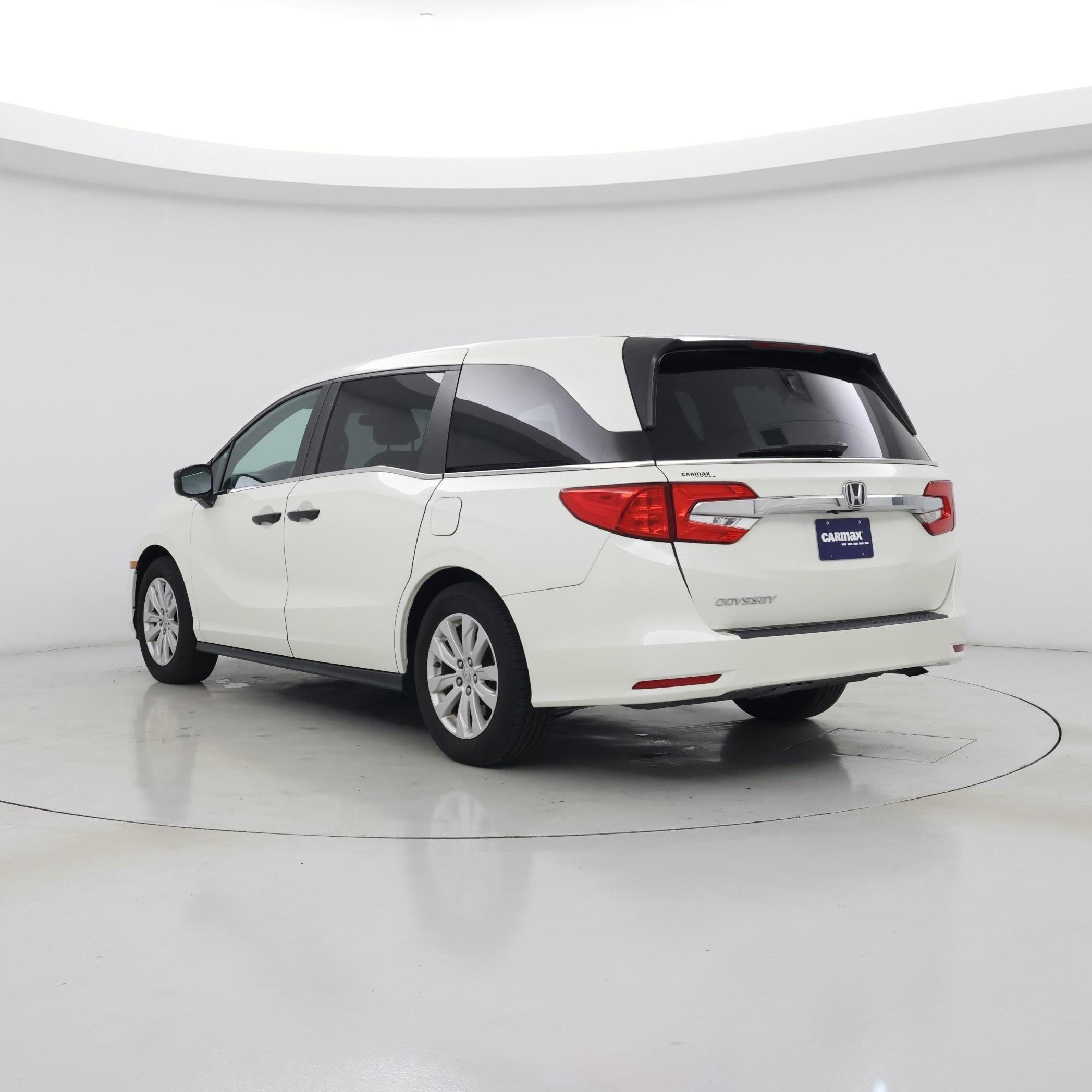Thumbnail: 2019 Honda Odyssey - 2