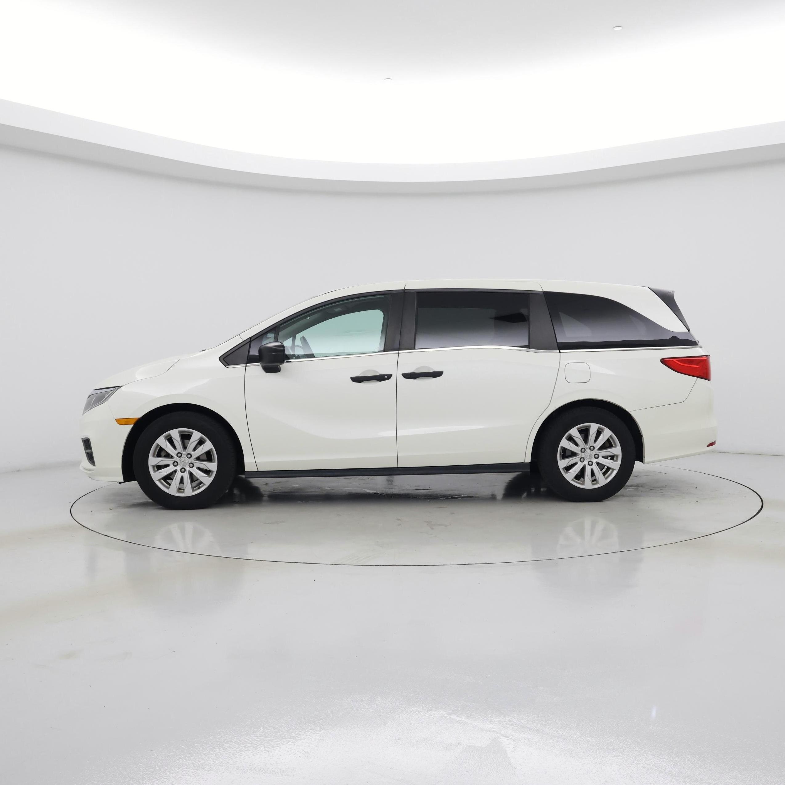 Thumbnail: 2019 Honda Odyssey - 3