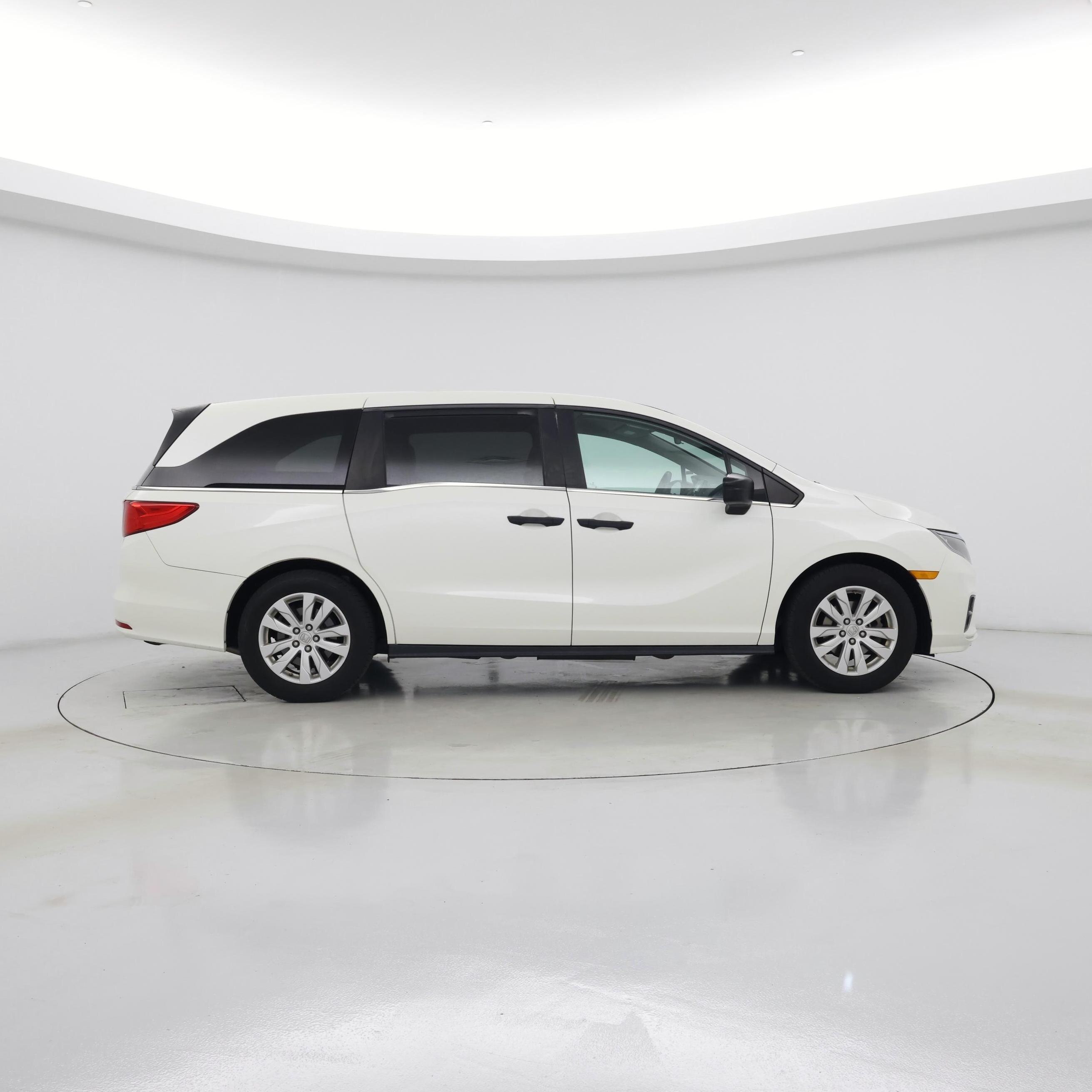 Thumbnail: 2019 Honda Odyssey - 7