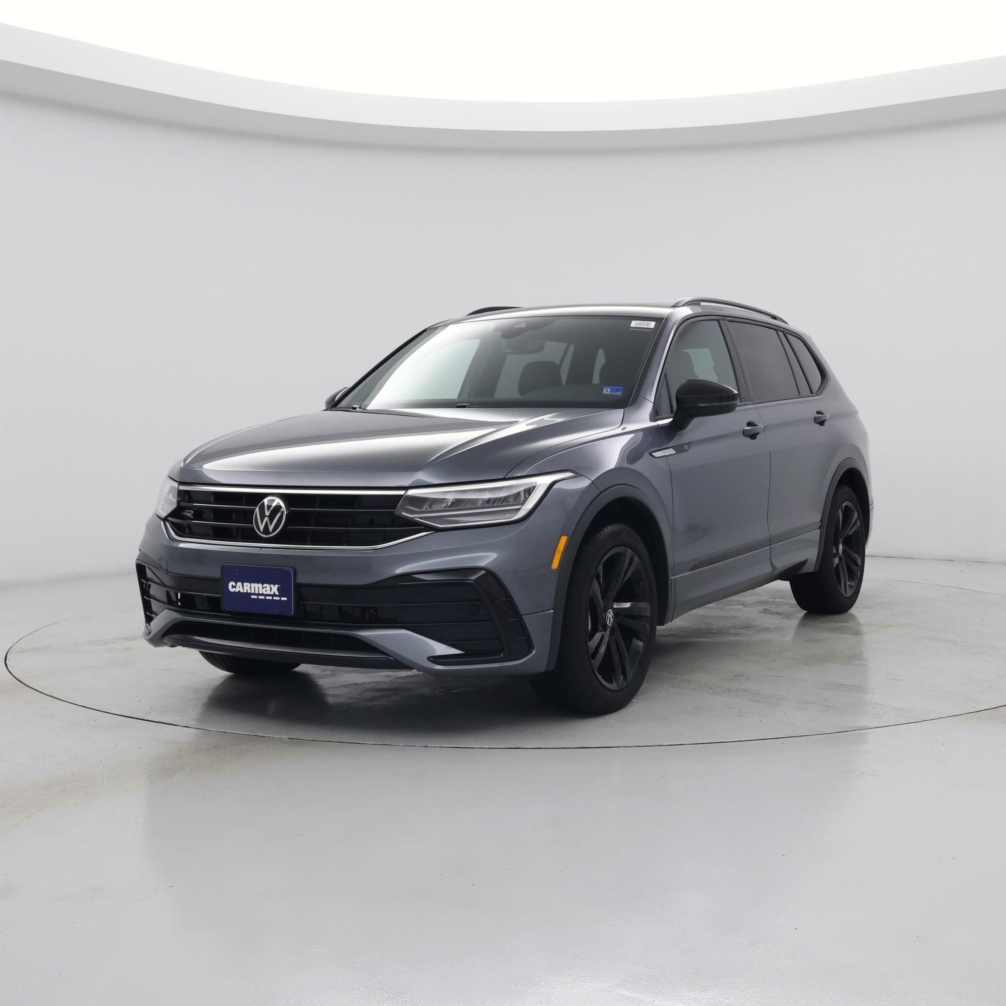 Thumbnail: 2023 Volkswagen Tiguan - 4