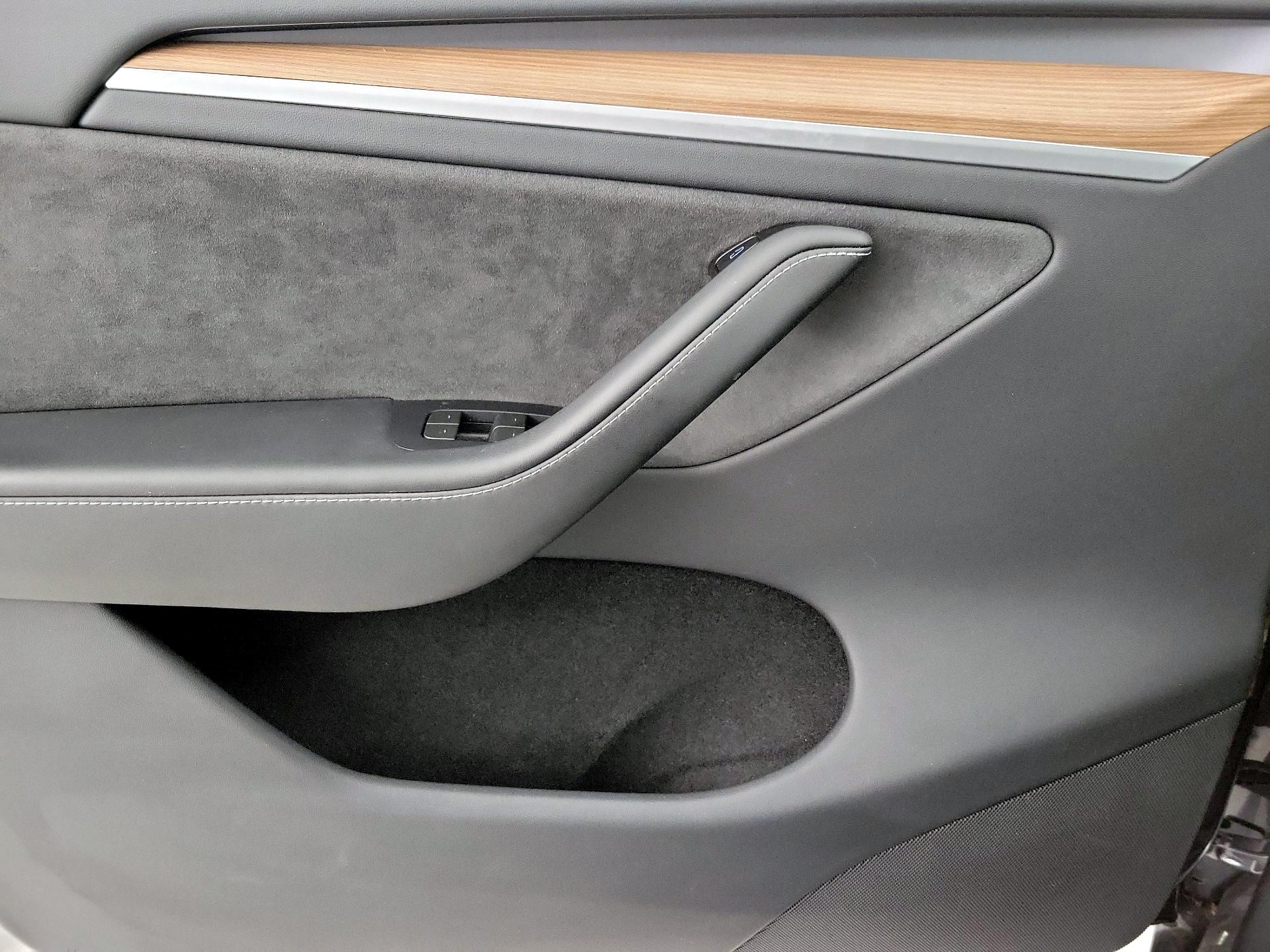 Thumbnail: 2024 Tesla Model Y - 12