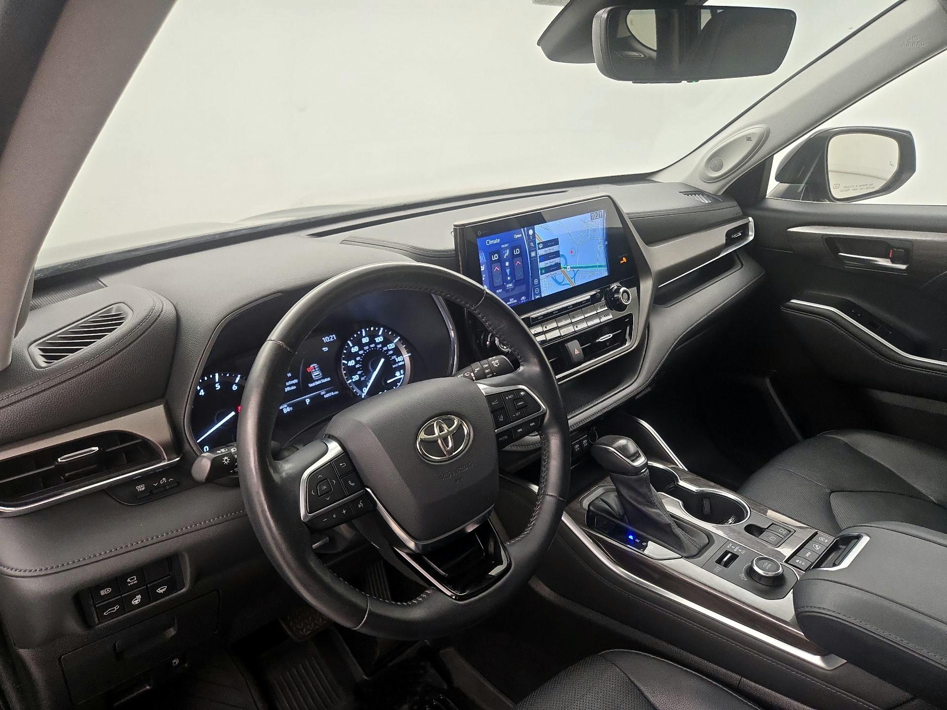 Thumbnail: 2021 Toyota Highlander - 9