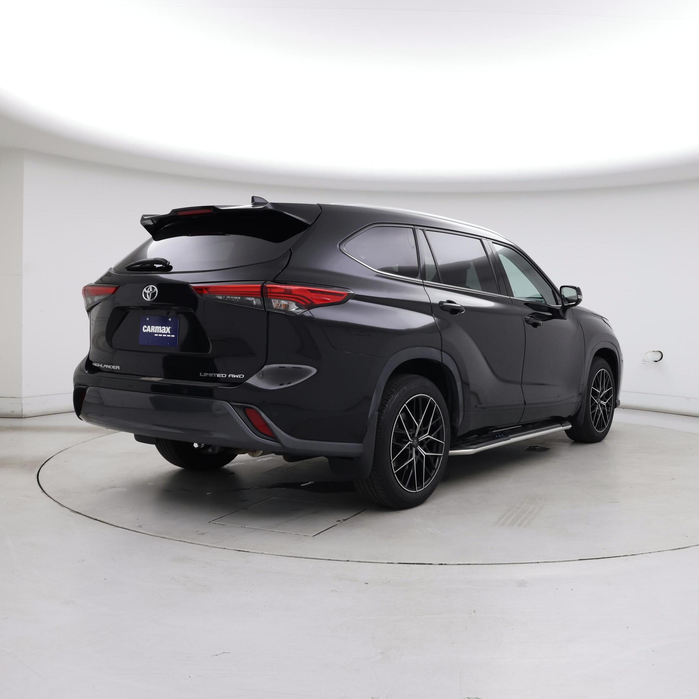 Thumbnail: 2021 Toyota Highlander - 8