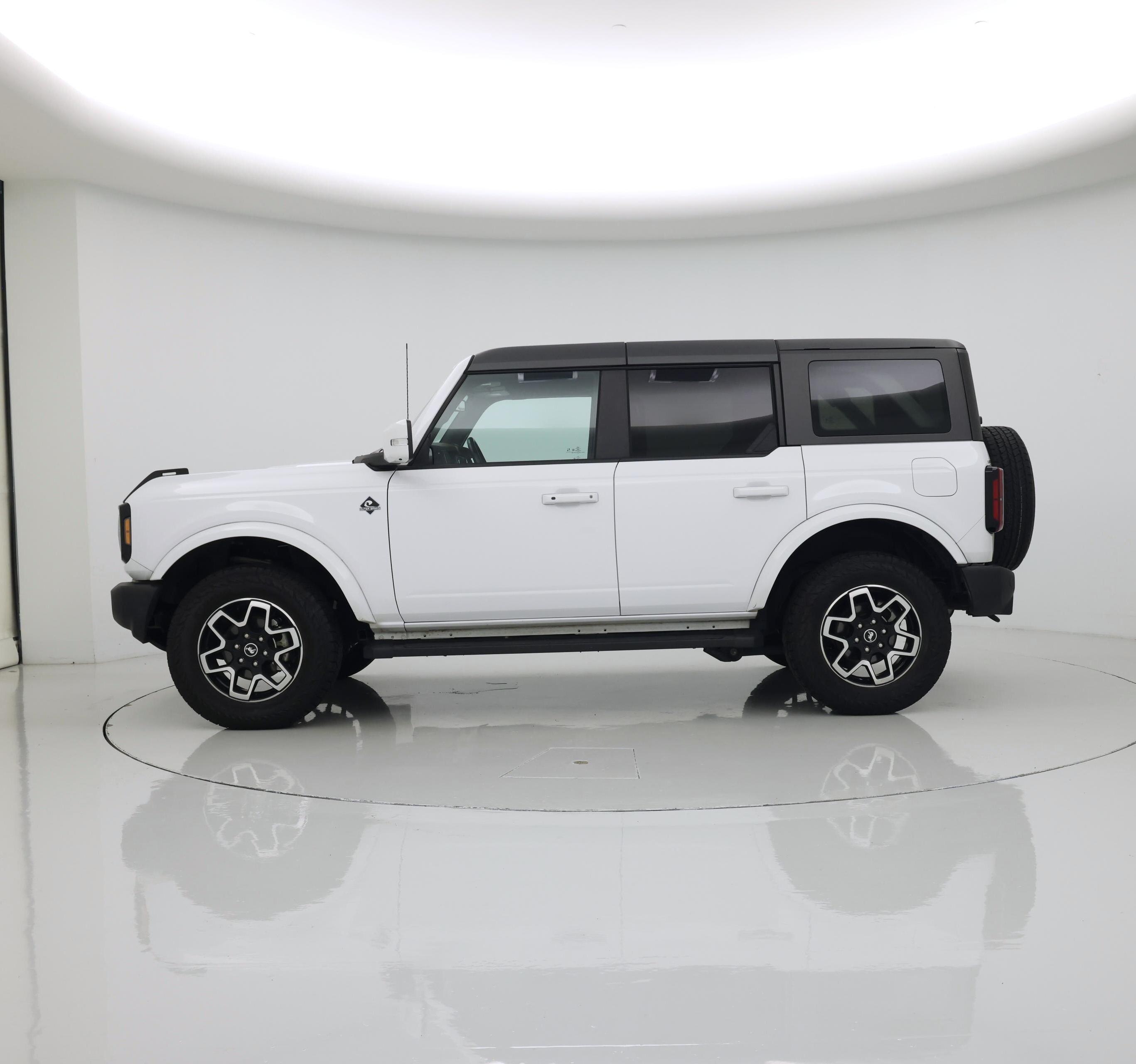 Thumbnail: 2024 Ford Bronco - 3