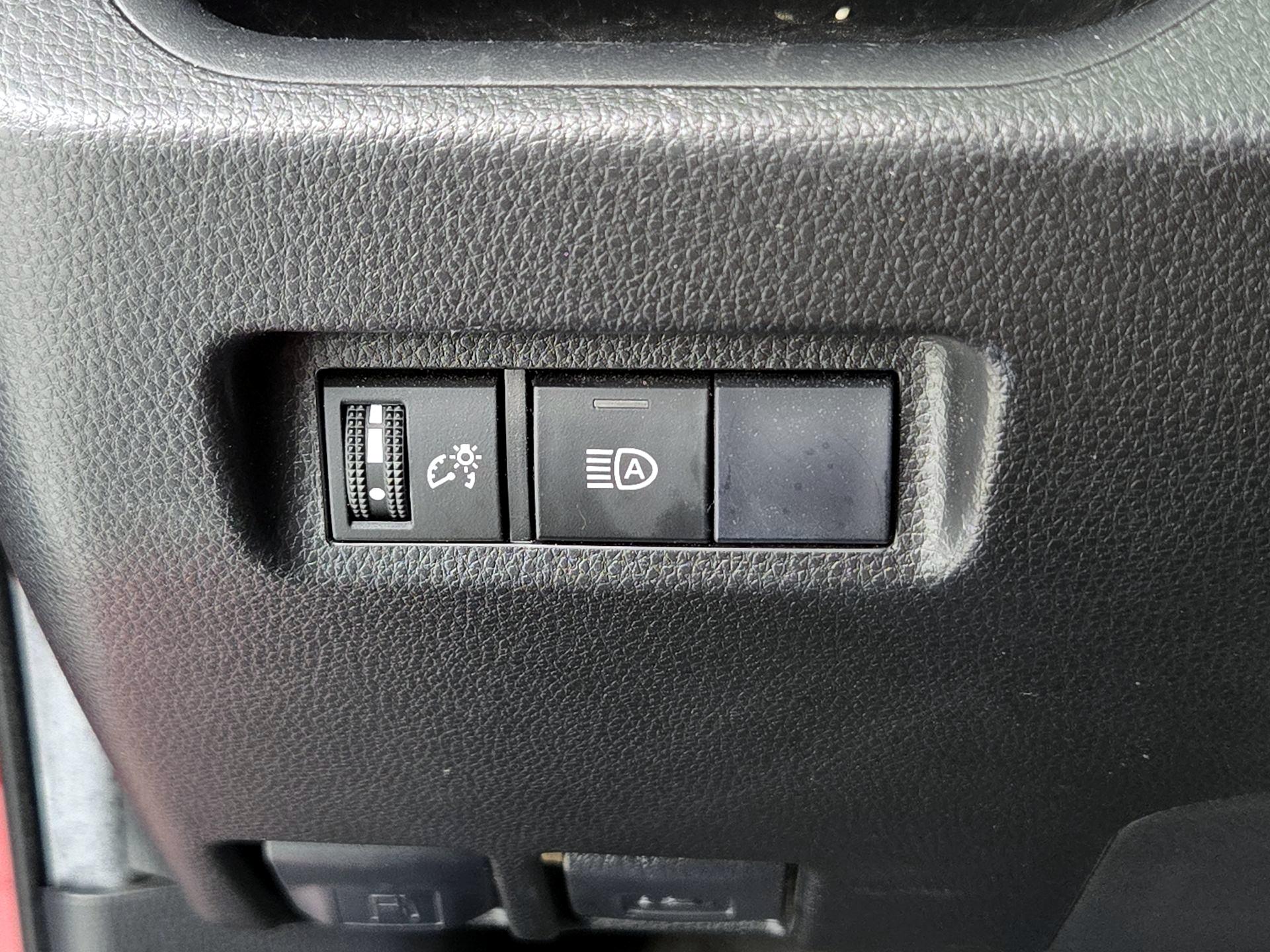 Thumbnail: 2019 Toyota RAV4 - 13