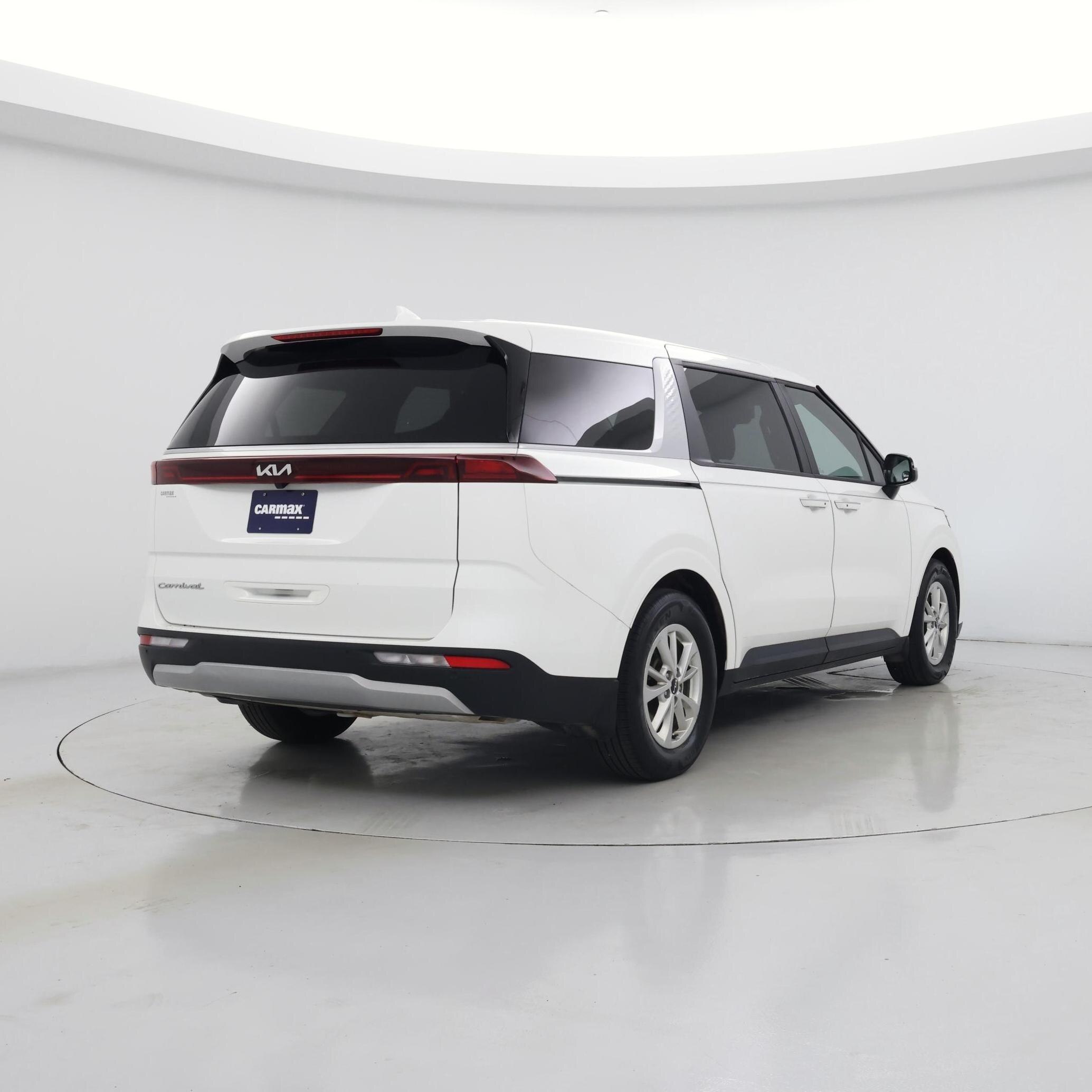 Thumbnail: 2022 Kia Carnival - 8