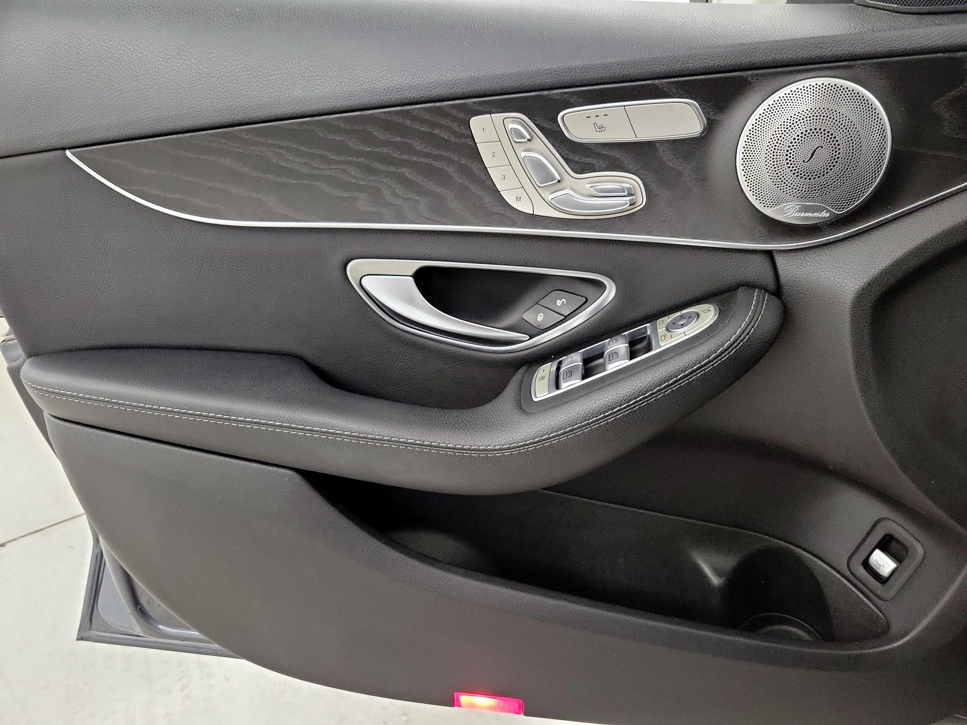 Thumbnail: 2016 Mercedes-Benz C-Class - 12