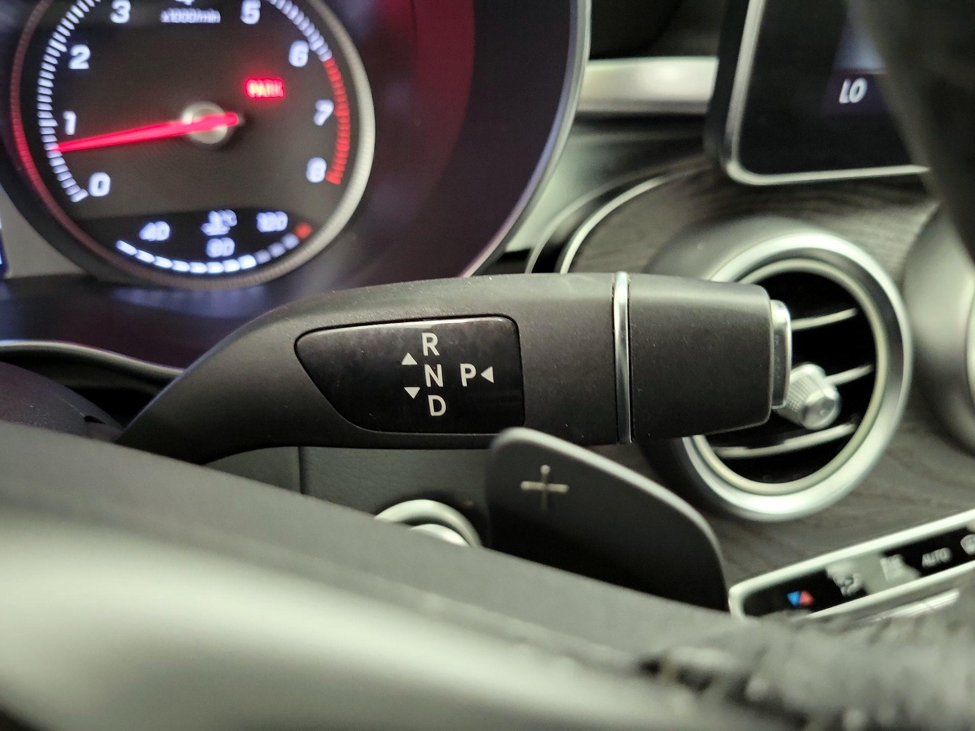 Thumbnail: 2016 Mercedes-Benz C-Class - 18