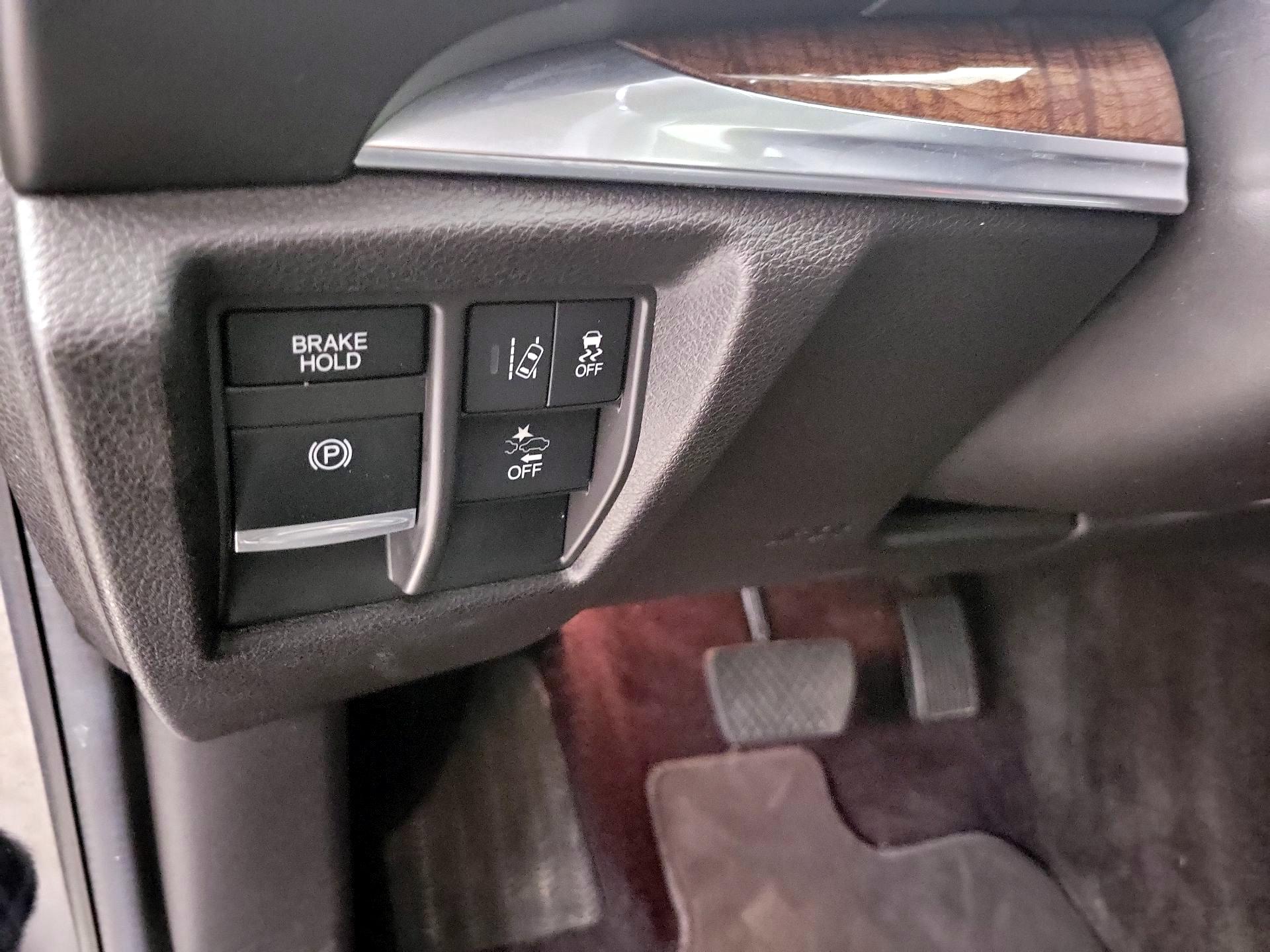Thumbnail: 2020 Acura MDX - 13