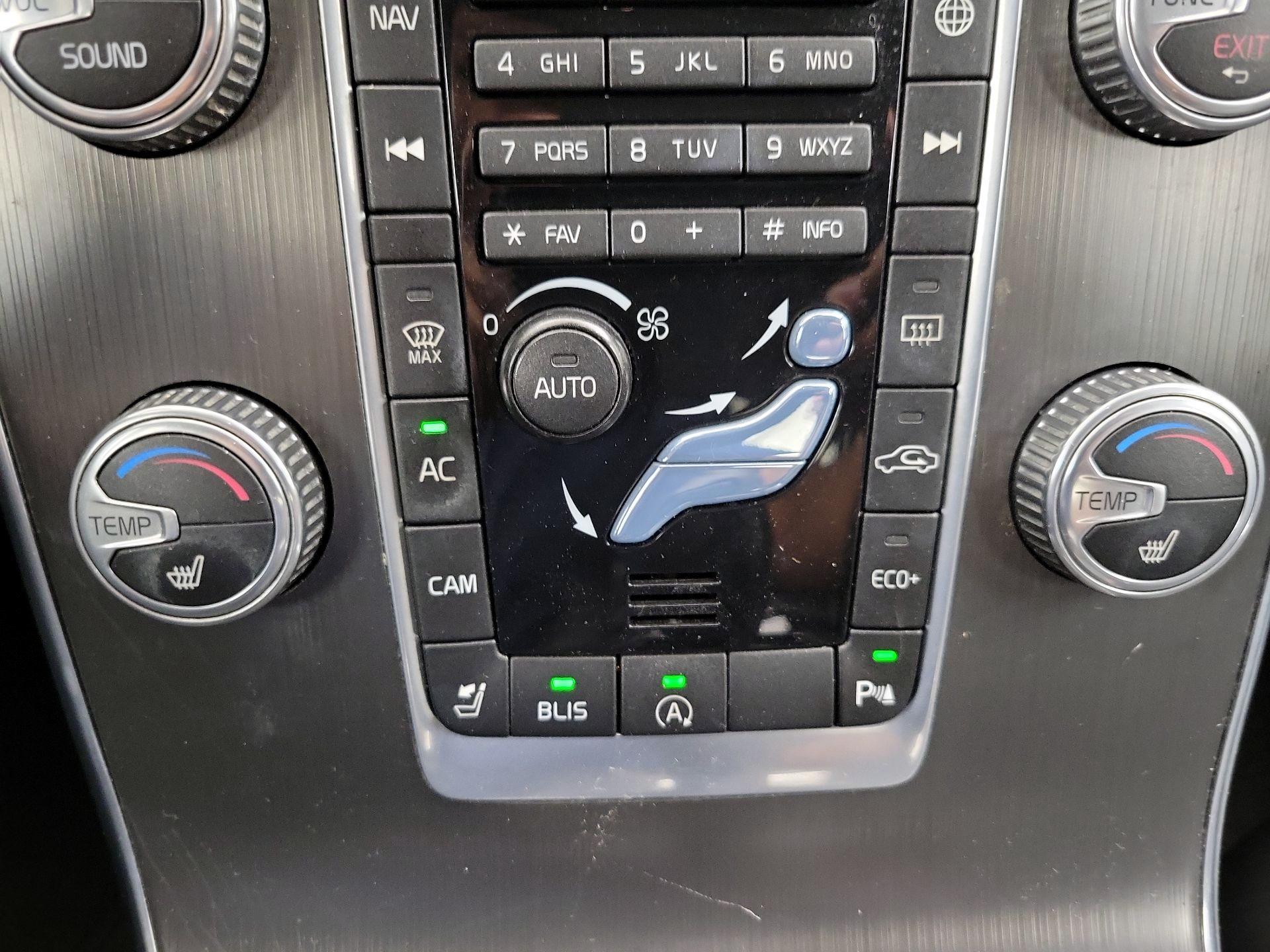 Thumbnail: 2016 Volvo S60 - 17
