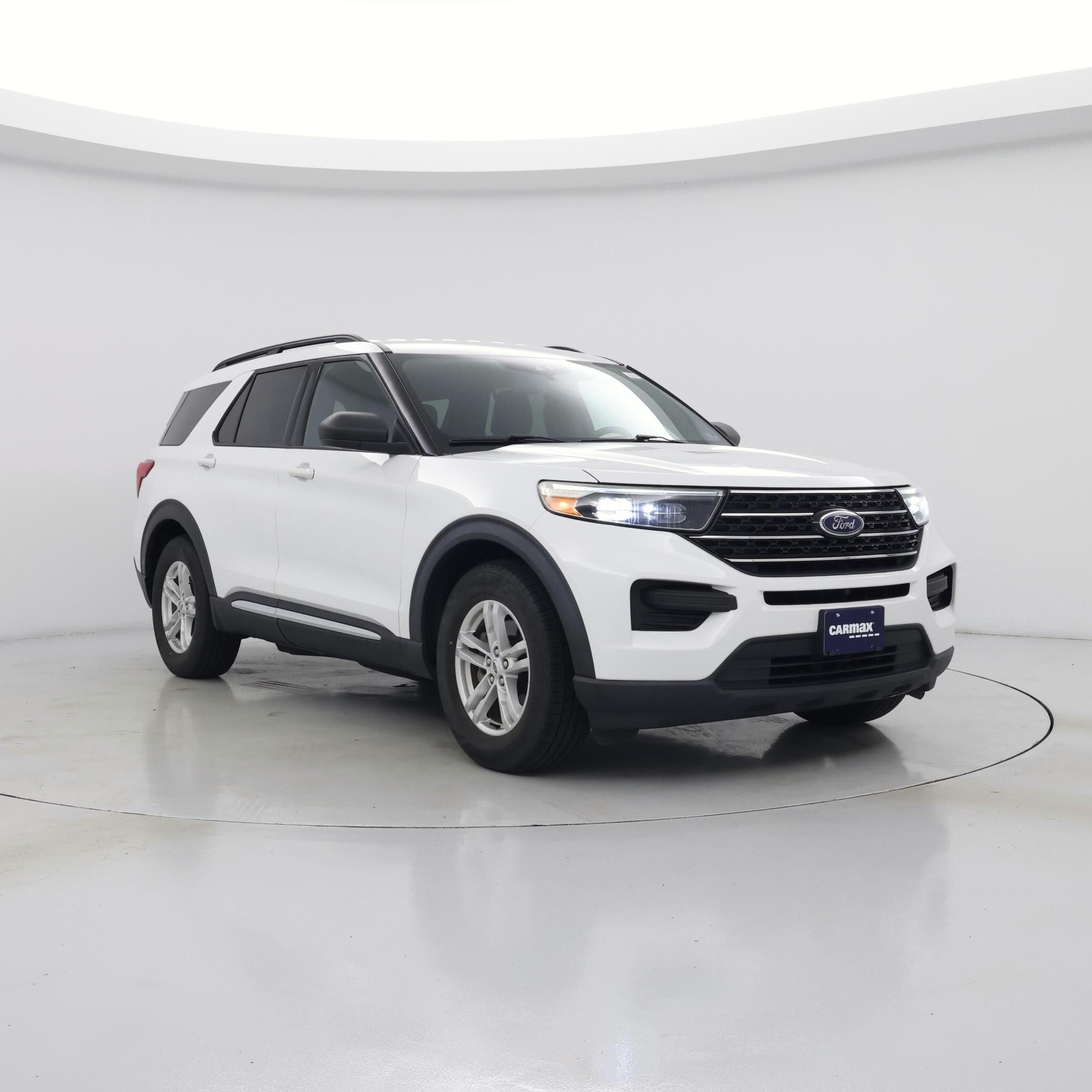 White 2020 Ford Explorer XLT RWD SUV / Crossover Rear-Wheel Drive Automatic