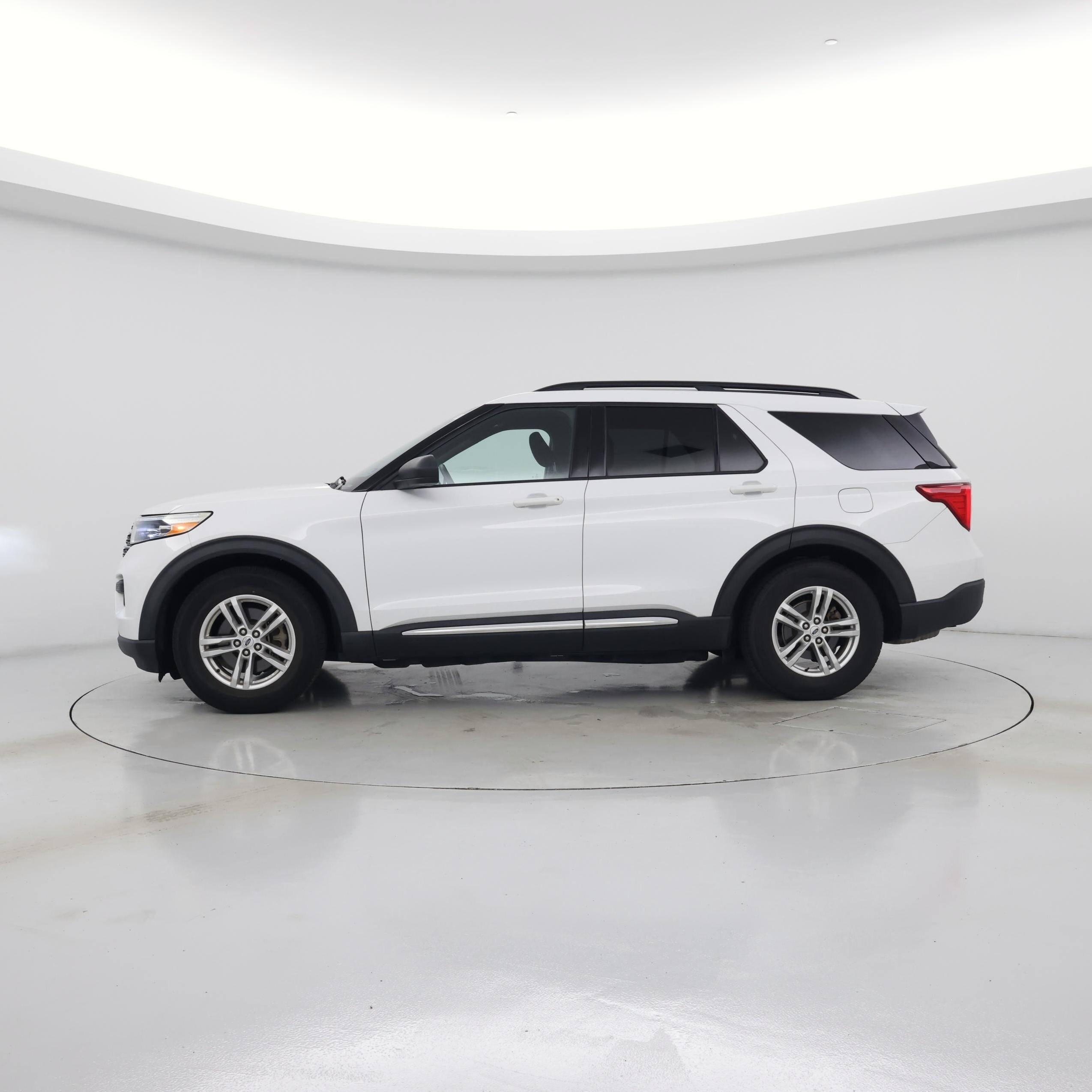 Thumbnail: 2020 Ford Explorer - 3