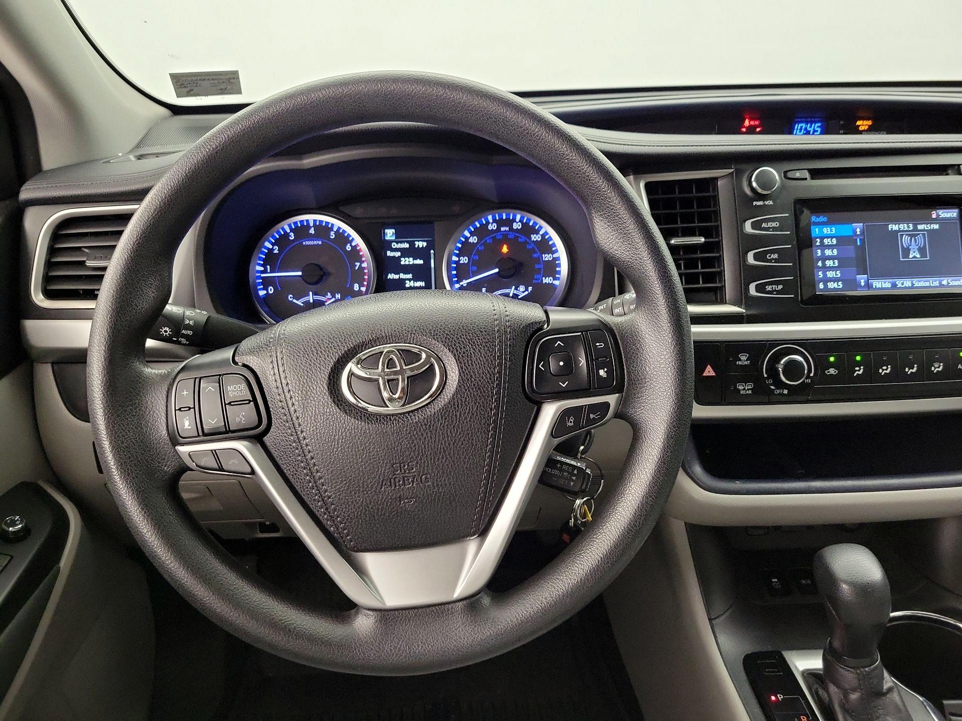 Thumbnail: 2019 Toyota Highlander - 10