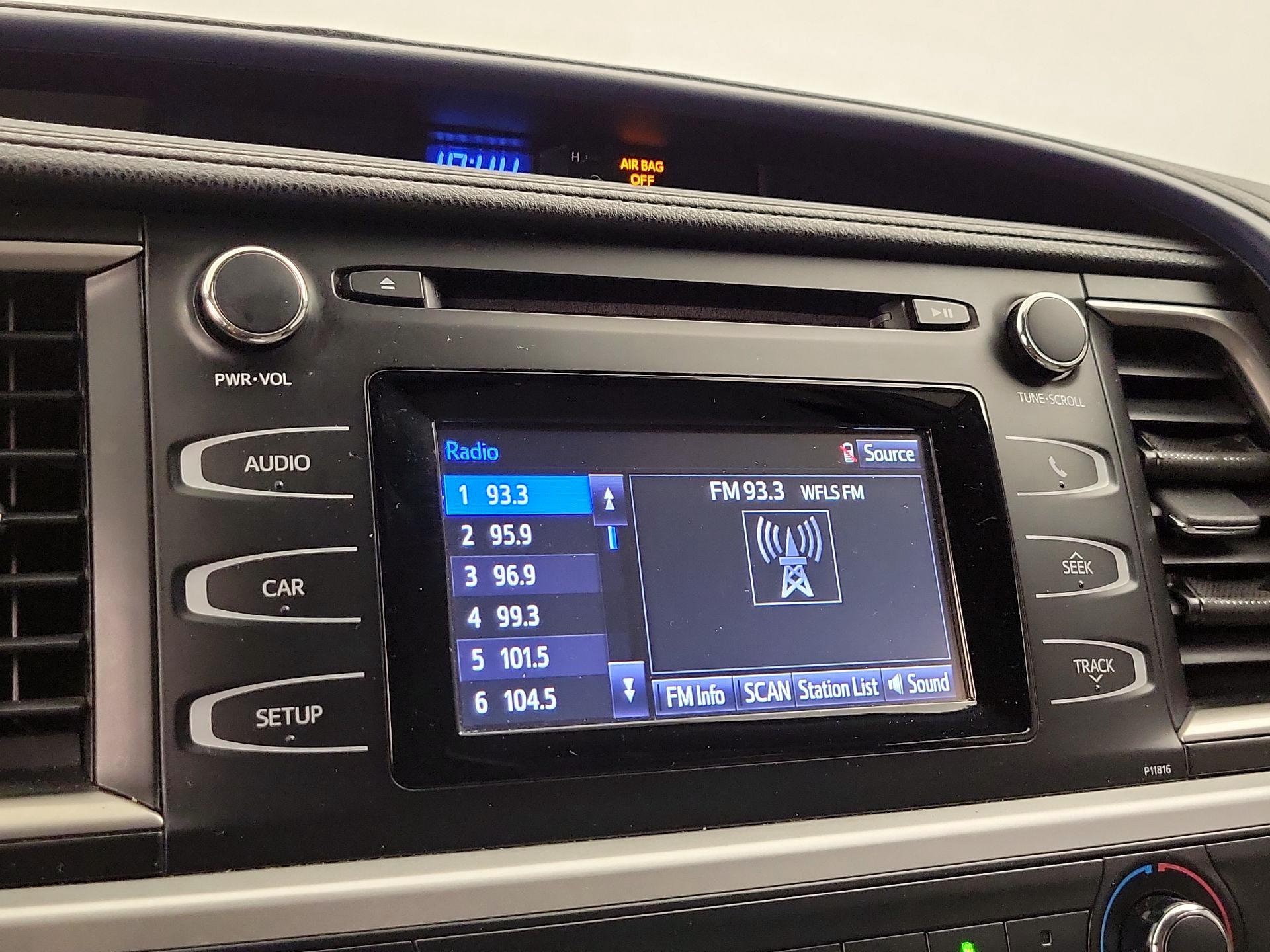 Thumbnail: 2019 Toyota Highlander - 15