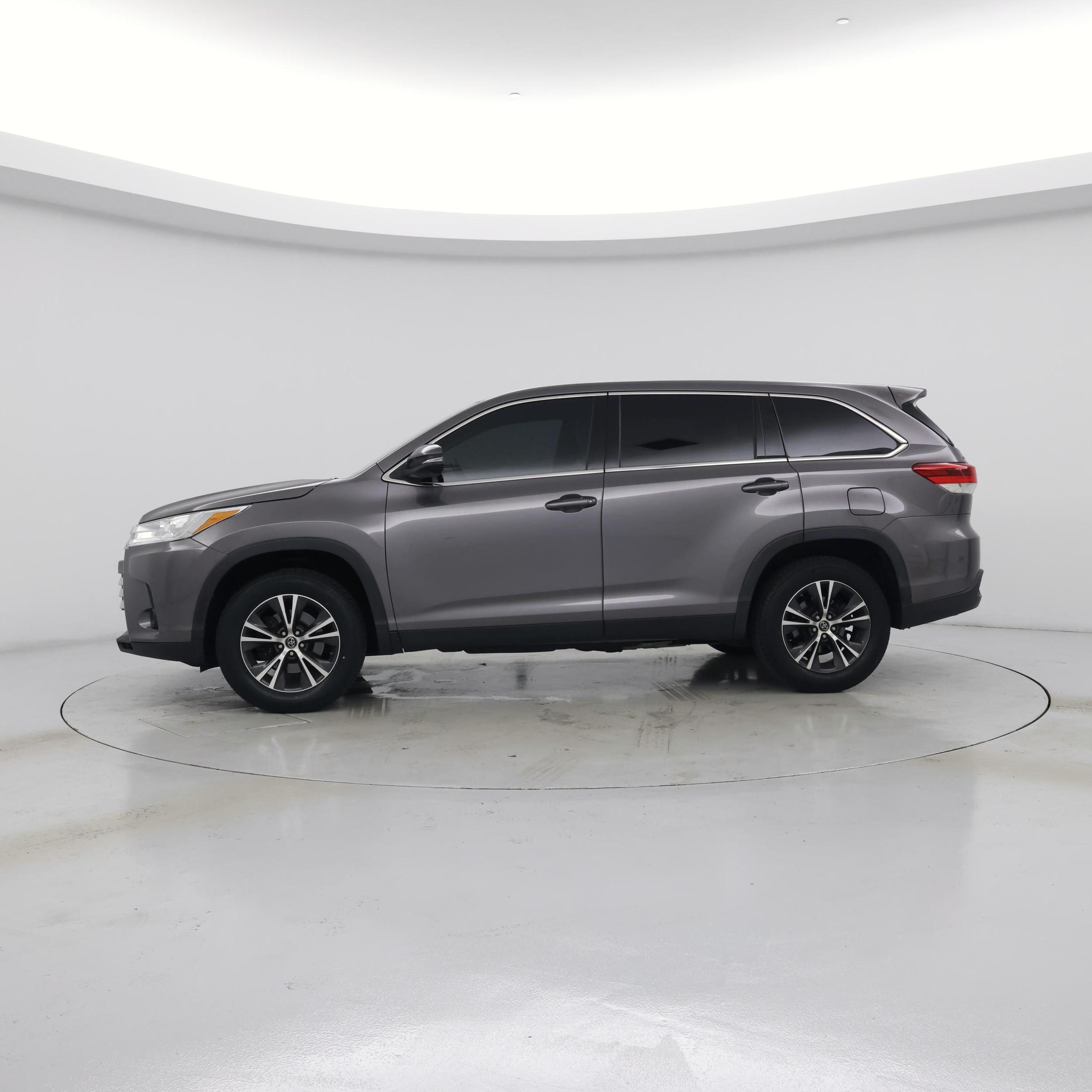 Thumbnail: 2019 Toyota Highlander - 3