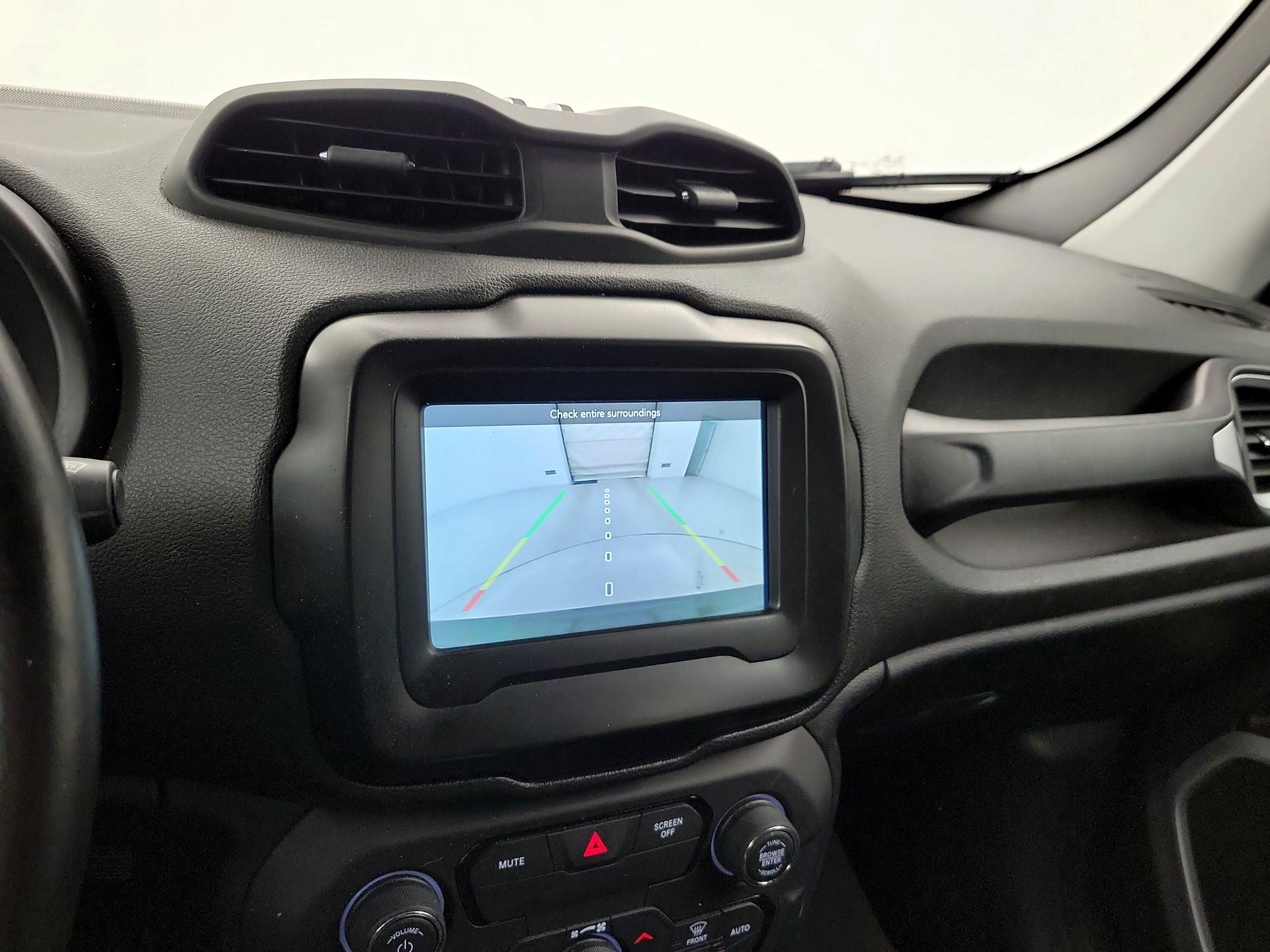 Thumbnail: 2018 Jeep Renegade - 14