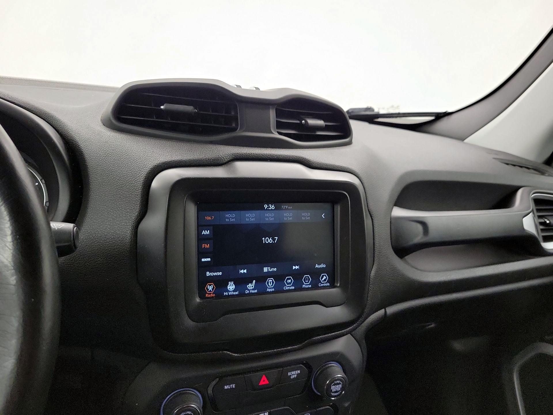 Thumbnail: 2018 Jeep Renegade - 15