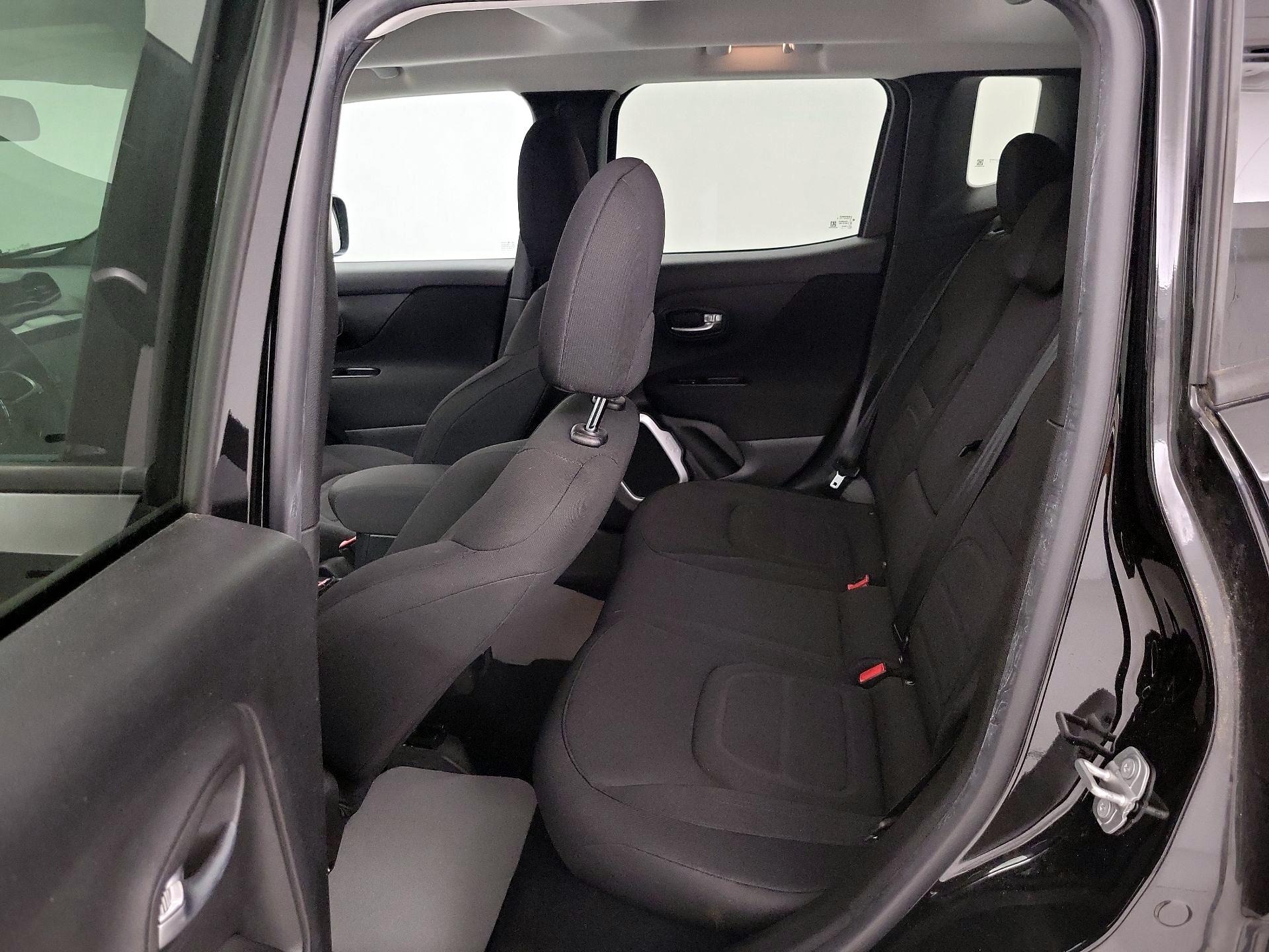 Thumbnail: 2018 Jeep Renegade - 19
