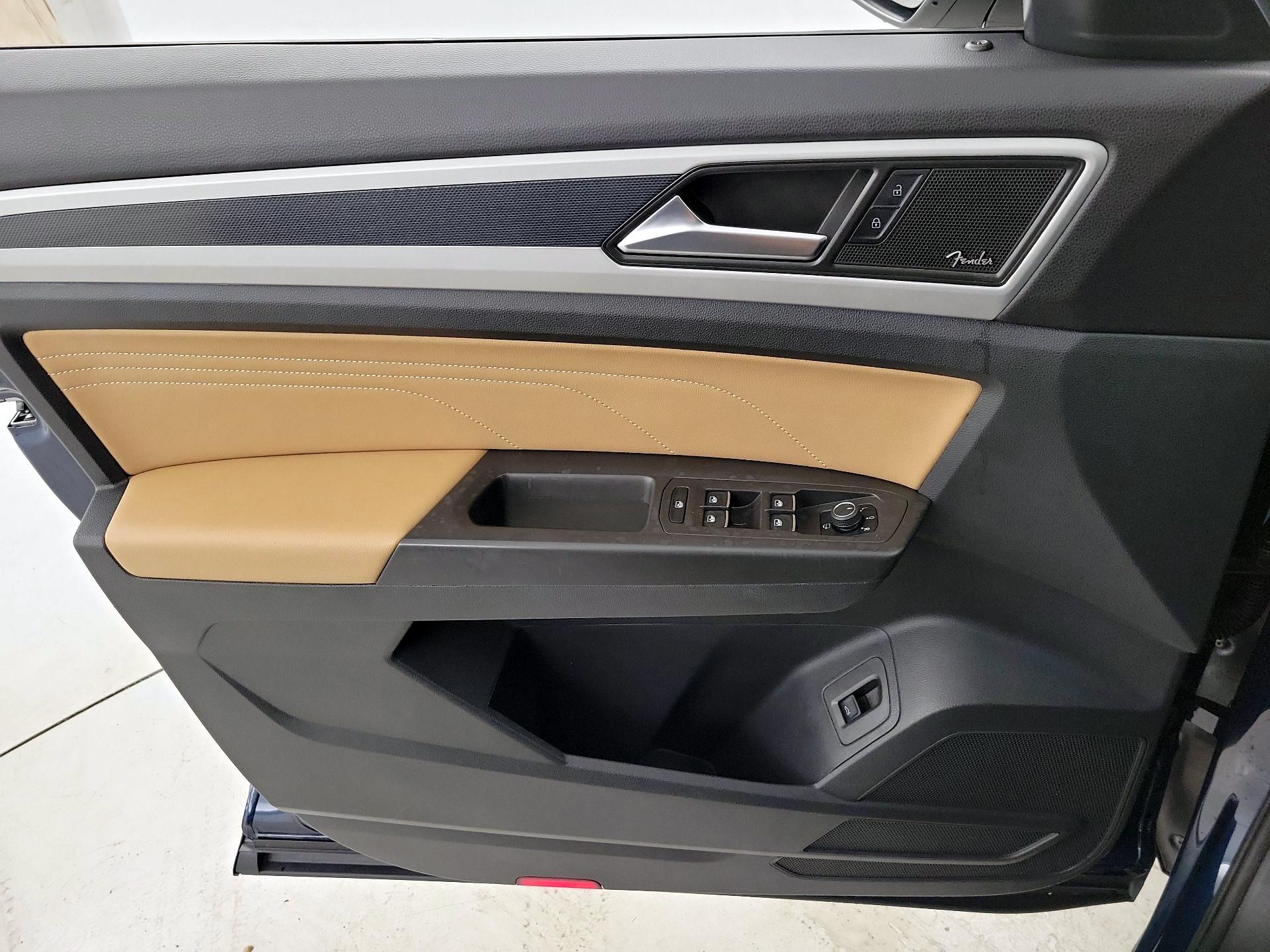 Thumbnail: 2023 Volkswagen Atlas - 12