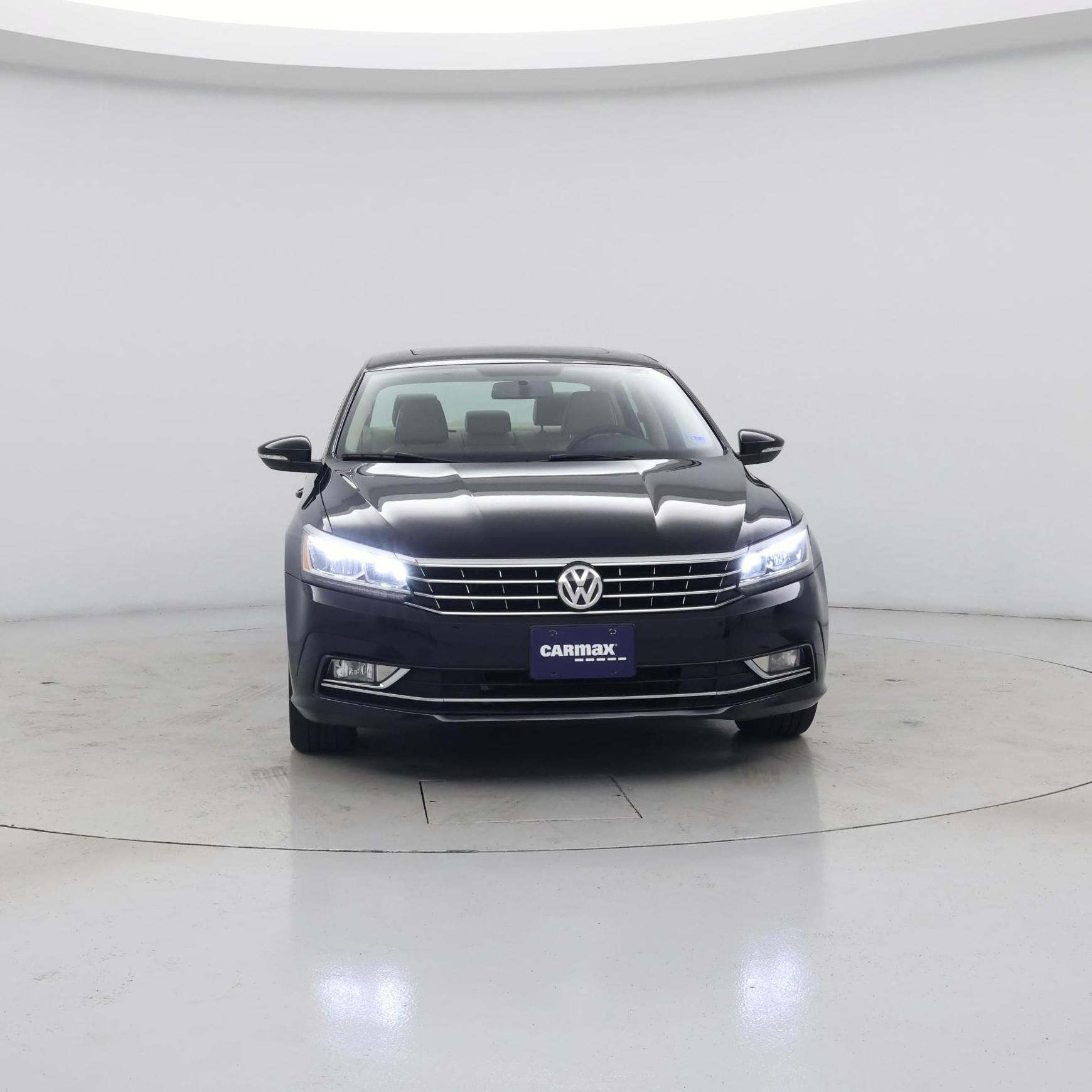 Thumbnail: 2017 Volkswagen Passat - 5