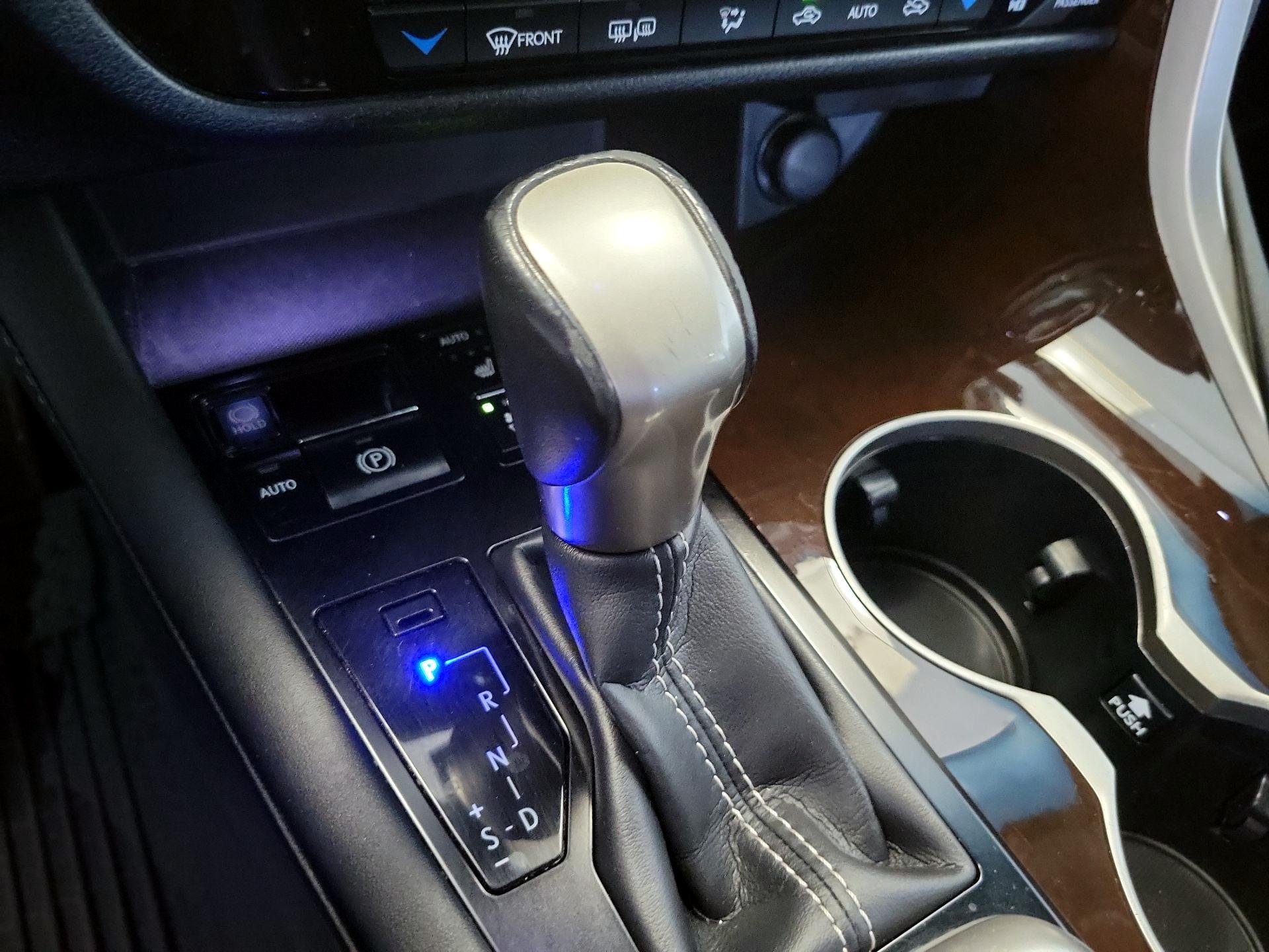 Thumbnail: 2019 Lexus RX - 18