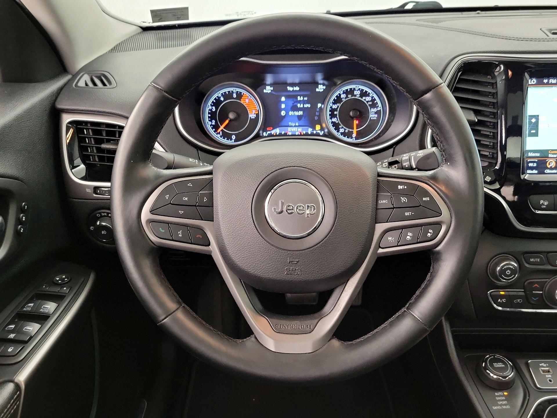 Thumbnail: 2020 Jeep Cherokee - 10