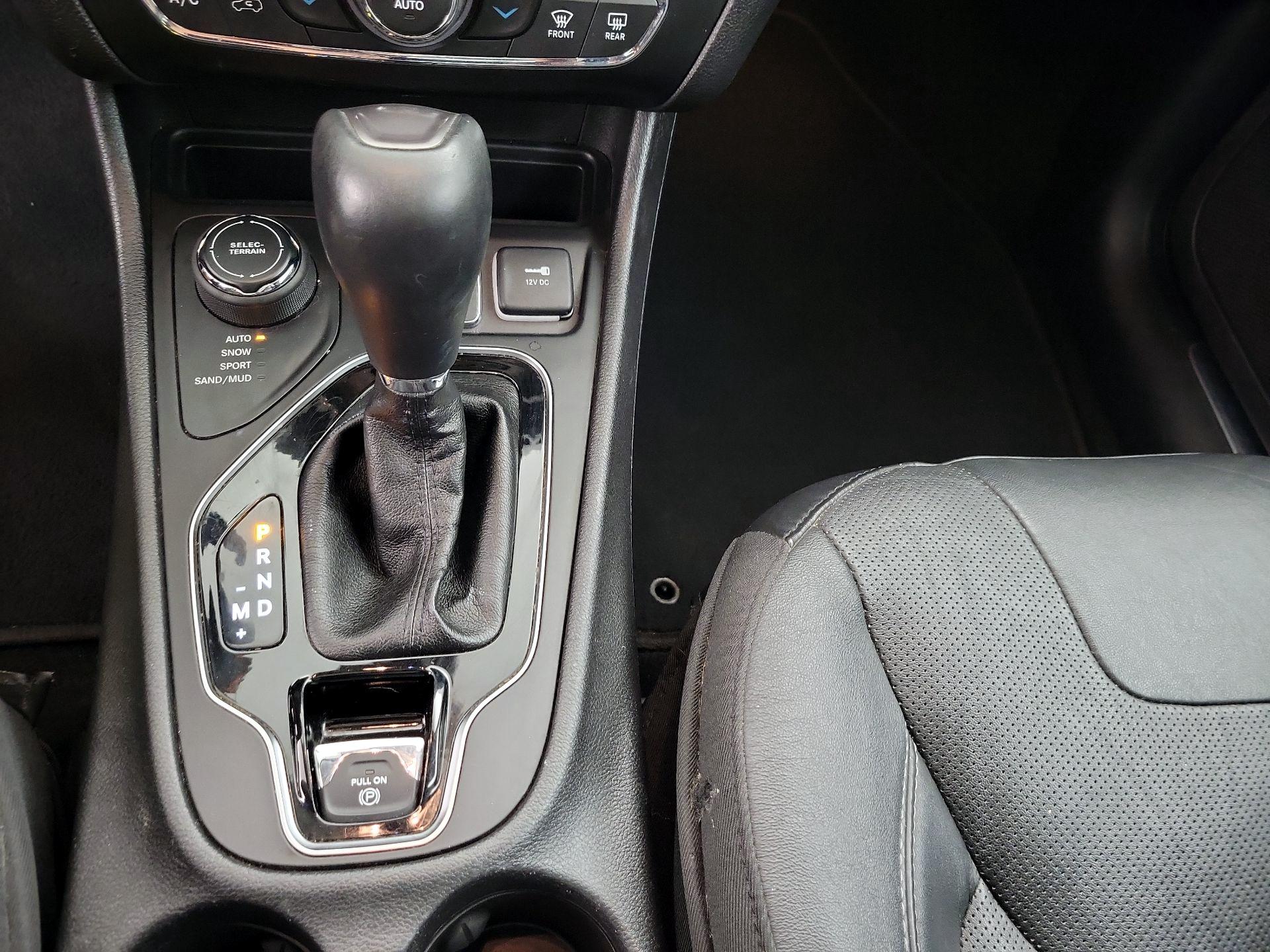 Thumbnail: 2020 Jeep Cherokee - 18