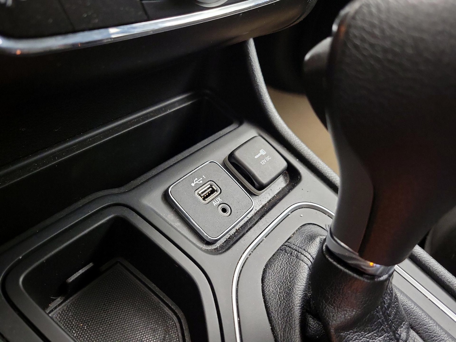 2021 Jeep Cherokee Latitude - Photo 19