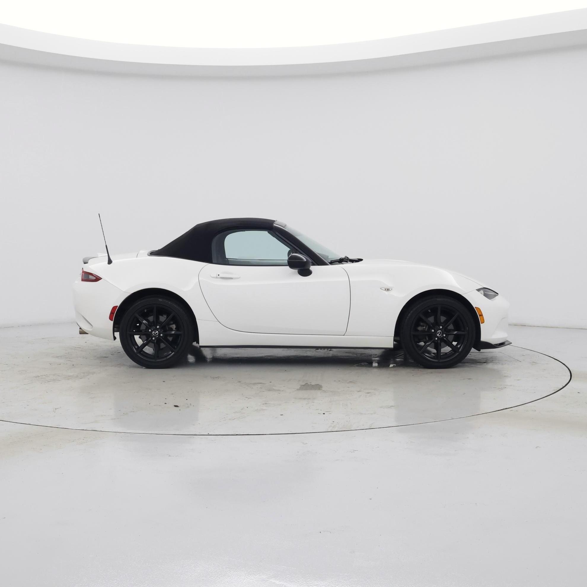 Thumbnail: 2020 Mazda MX-5 Miata - 7
