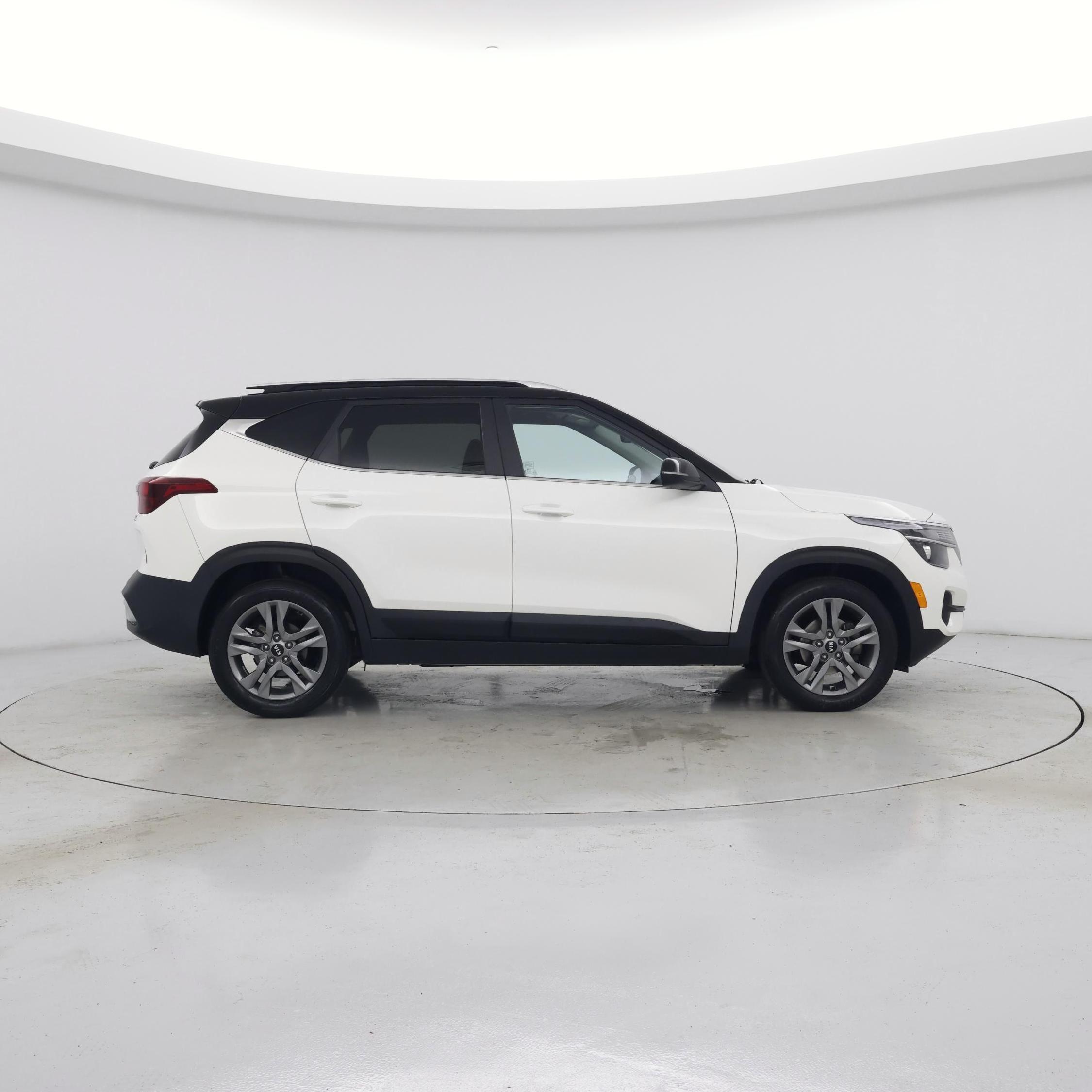 Thumbnail: 2021 Kia Seltos - 7