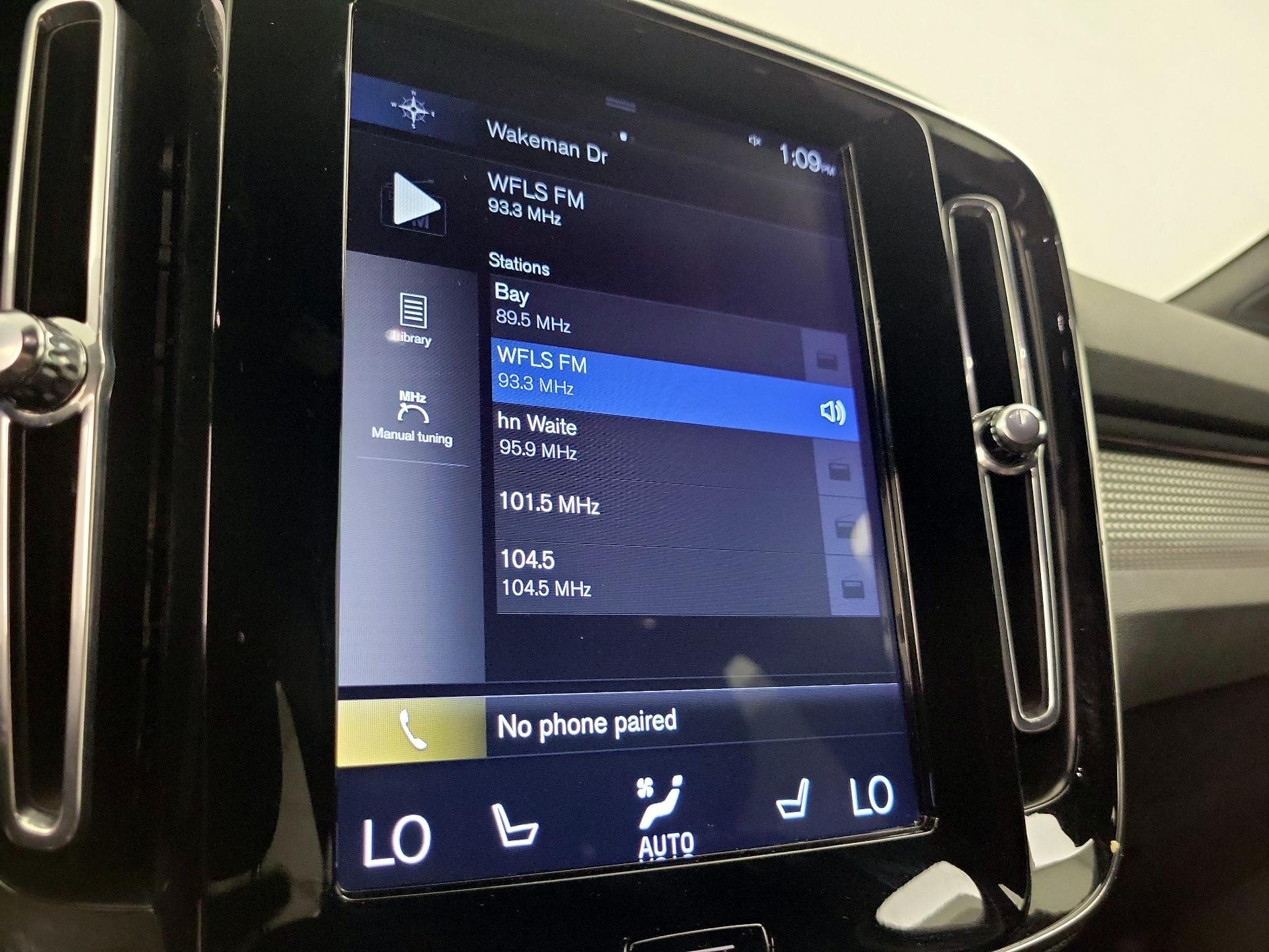 Thumbnail: 2020 Volvo XC40 - 16