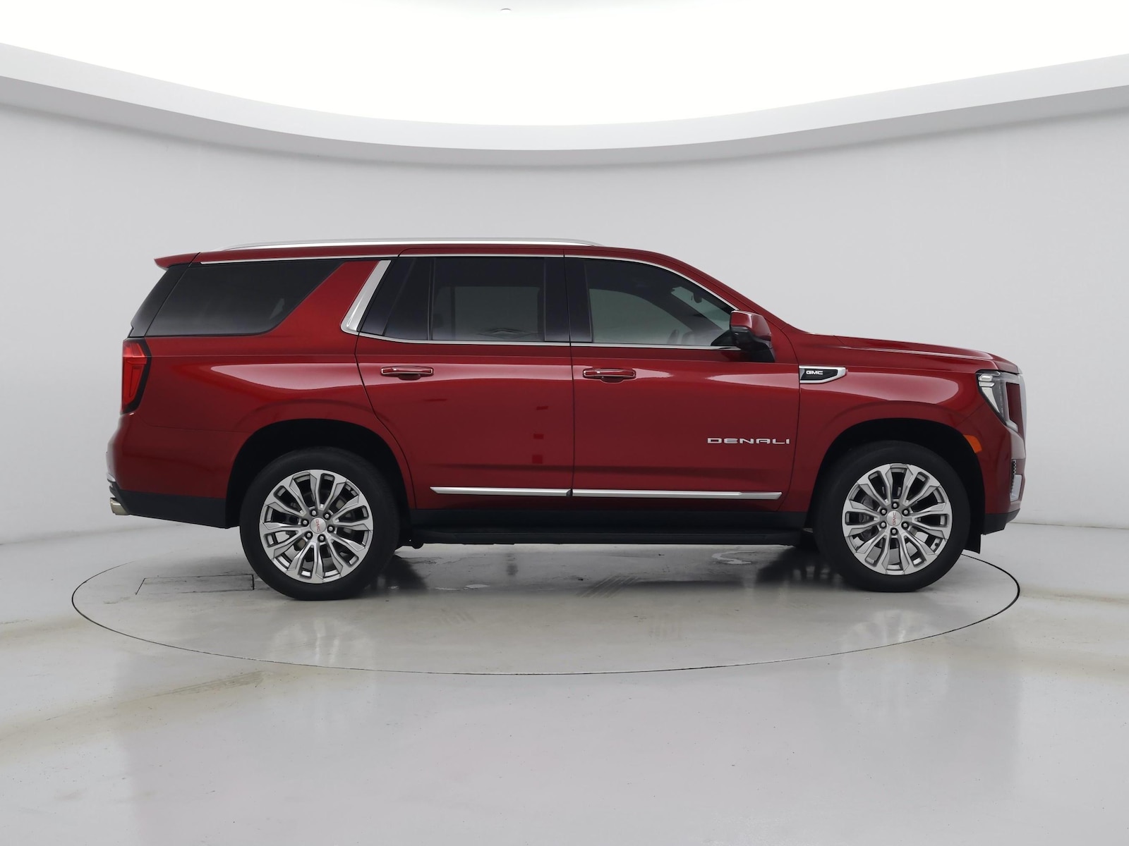 2024 GMC Yukon Denali - Photo 8